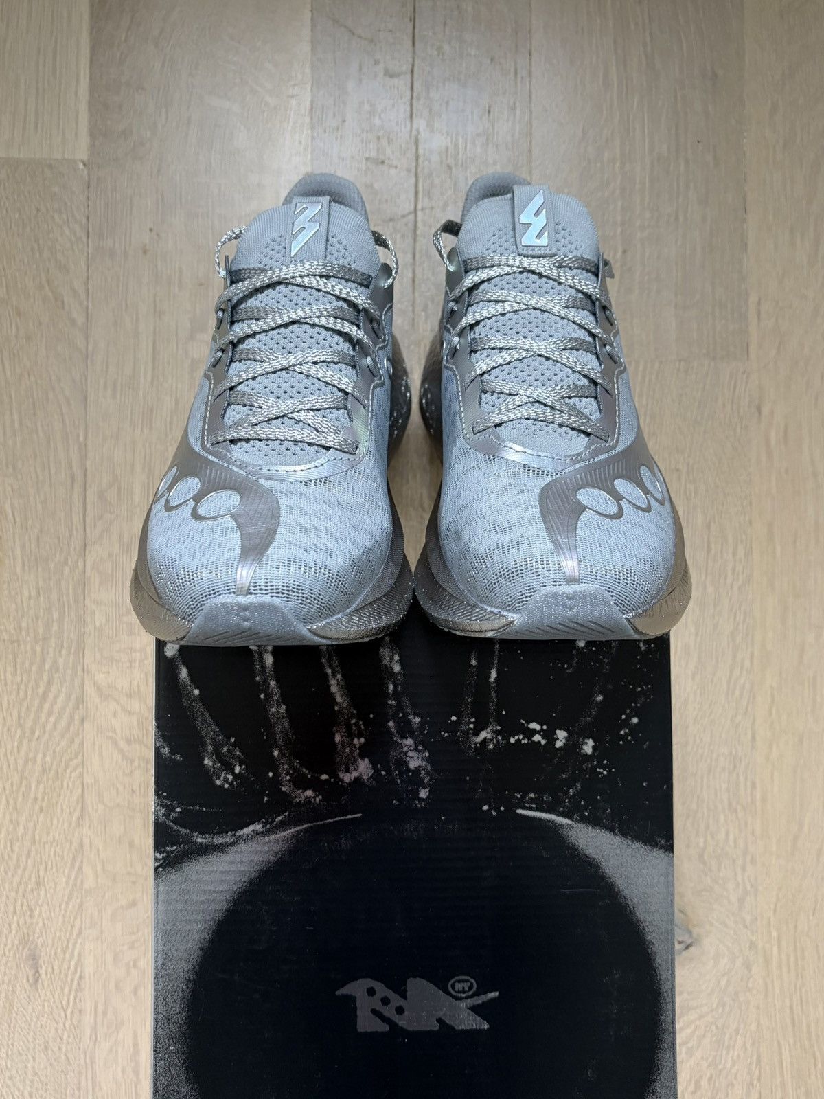 Minted New York × Saucony Saucony x Minted NY Endorphin Pro 5 Chromium Metallic Silver Size US 9.5 / EU 42-43 - 4 Thumbnail