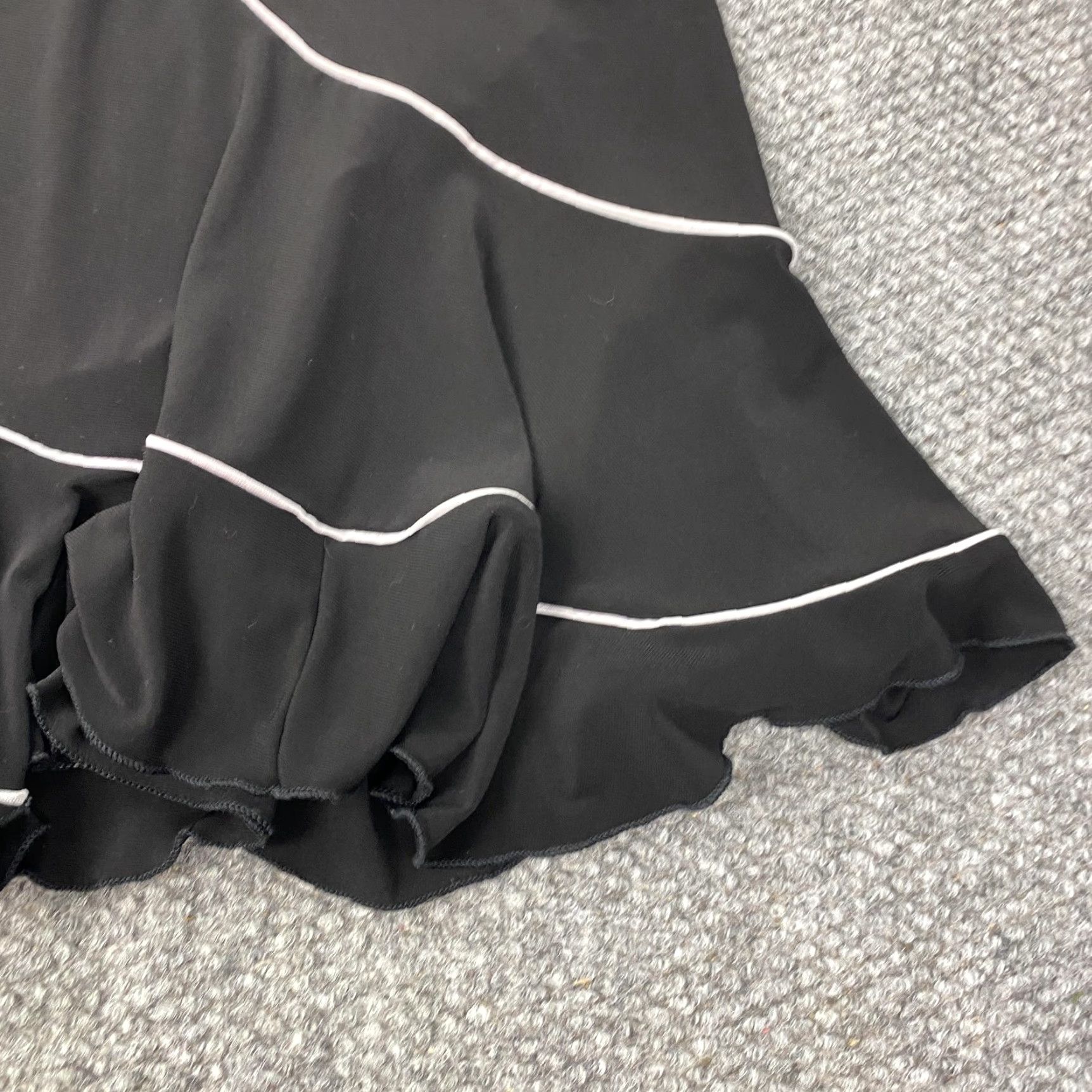 Vintage Susan Lawrence Skirt Womens L Black White Piping Ruffle Made in USA Stretch Elastic Waist A-Line Knee Length Jersey Polyester Spandex Solid Size 36" / US 14 / IT 50 - 3 Thumbnail