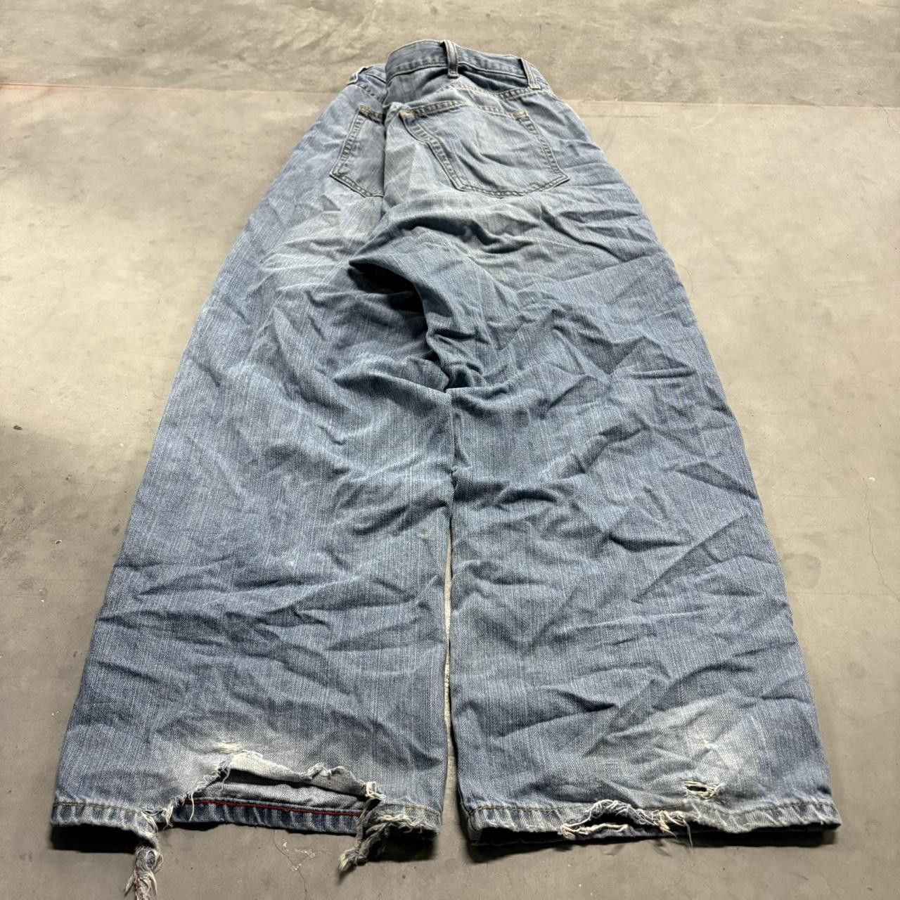 Vintage Crazy Vintage Y2K/2000s Super Baggy Super Wideleg Medium Wash Denim Jeans! Size US 40 / EU 56 - 6 Thumbnail