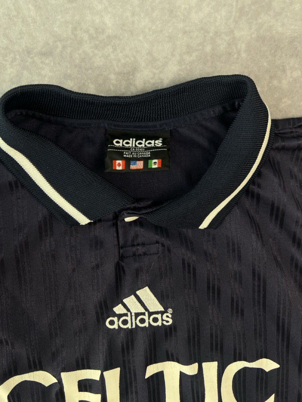 Adidas Vintage Adidas Celtic FC Jersey #18 – Size L Size US L / EU 52-54 / 3 - 3 Thumbnail