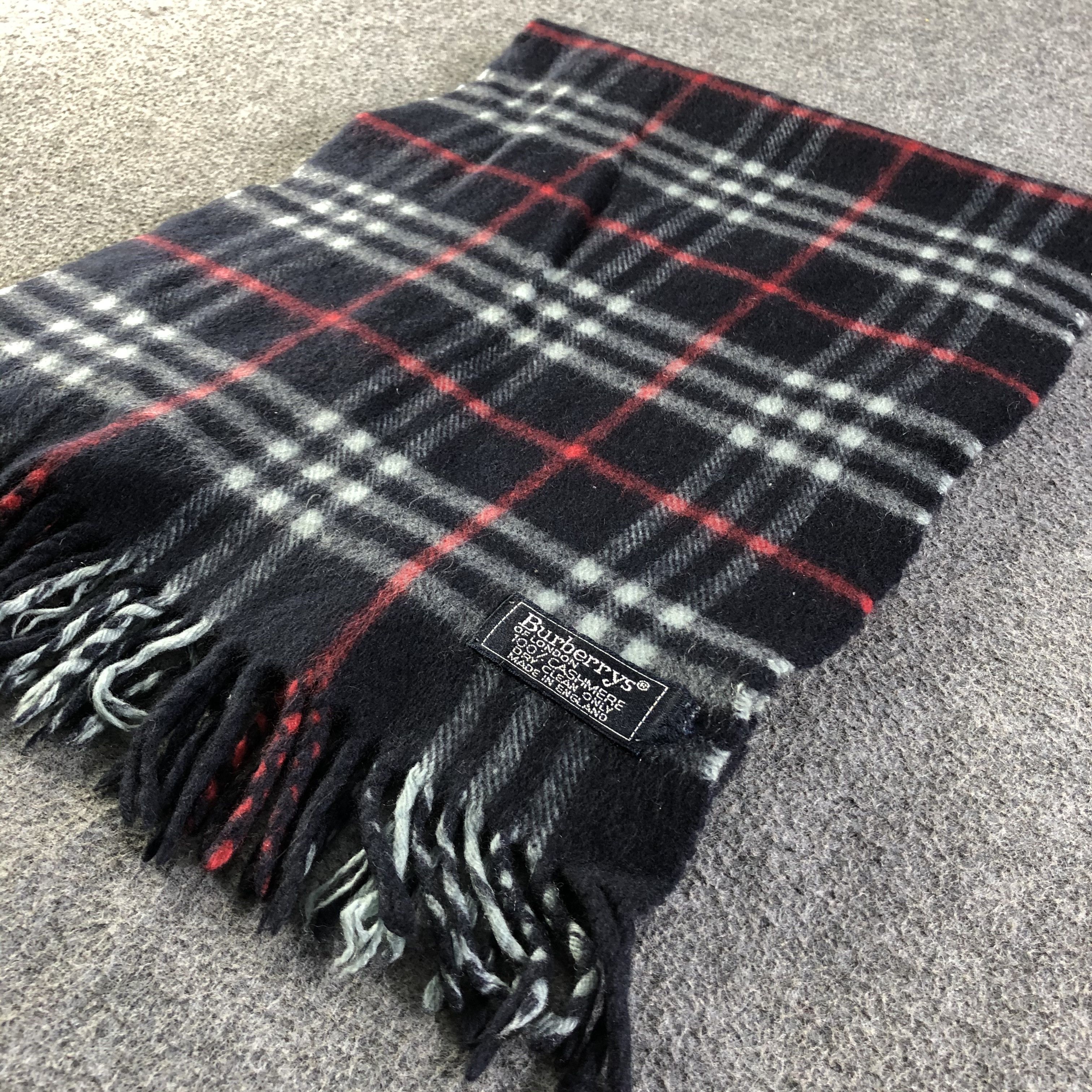 Burberry Burberry Scarf / Muffler / Neckwear P332 Size ONE SIZE - 4 Thumbnail