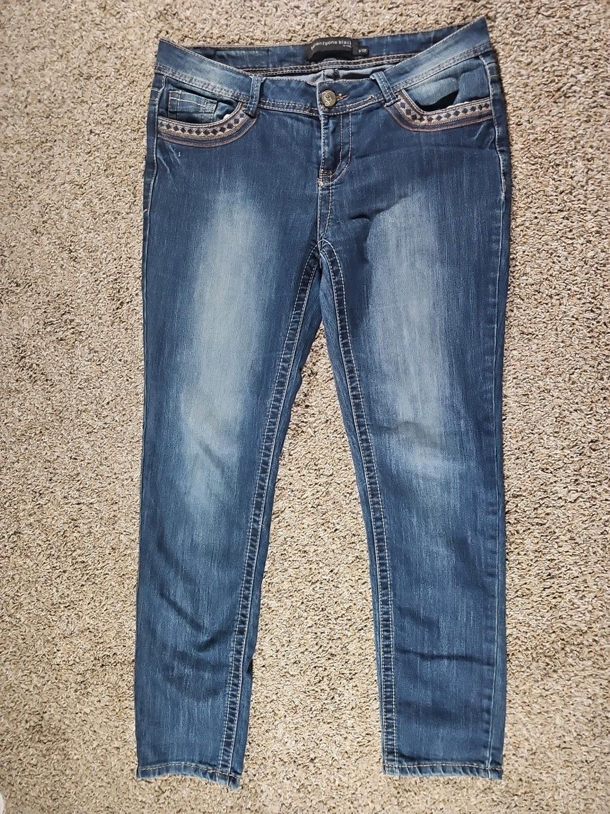 rue21 Twentyone Black By Rue 21 Womens Sz 9/10R Blue Jeans Size 32" / US 10 / IT 46 - 1 Thumbnail