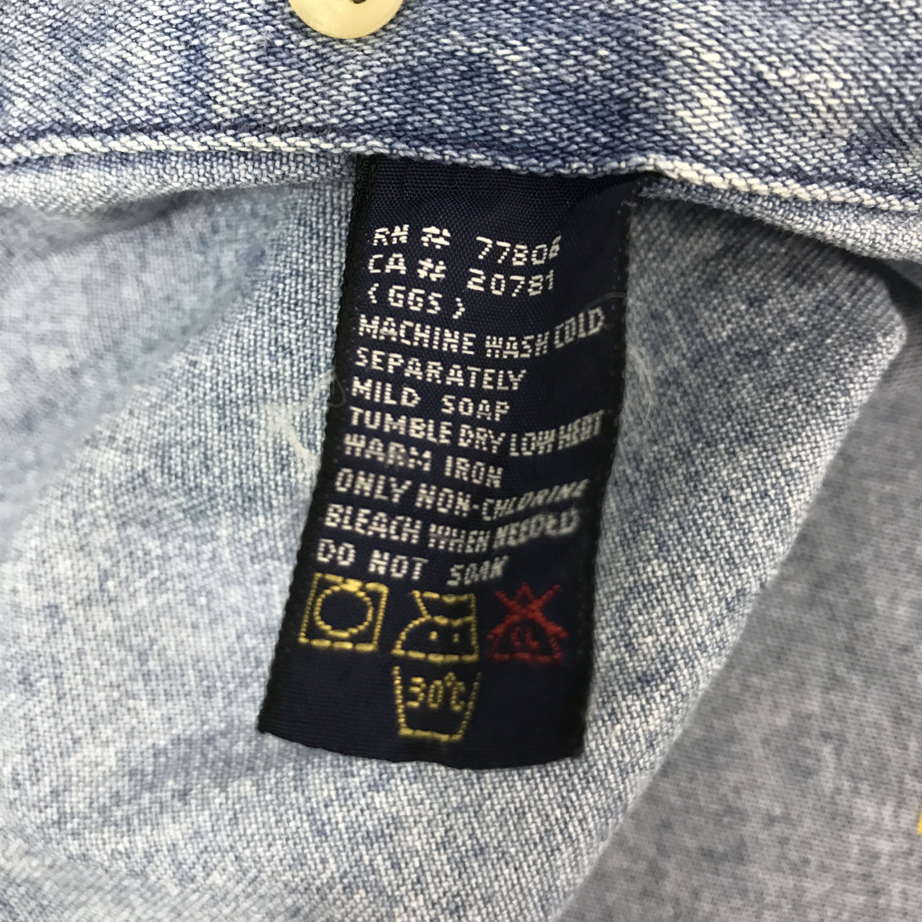Tommy Hilfiger TOMMY HILFIGER DENIM BUTTON UP T-SHIRT K44B58 Size US L / EU 52-54 / 3 - 12 Thumbnail