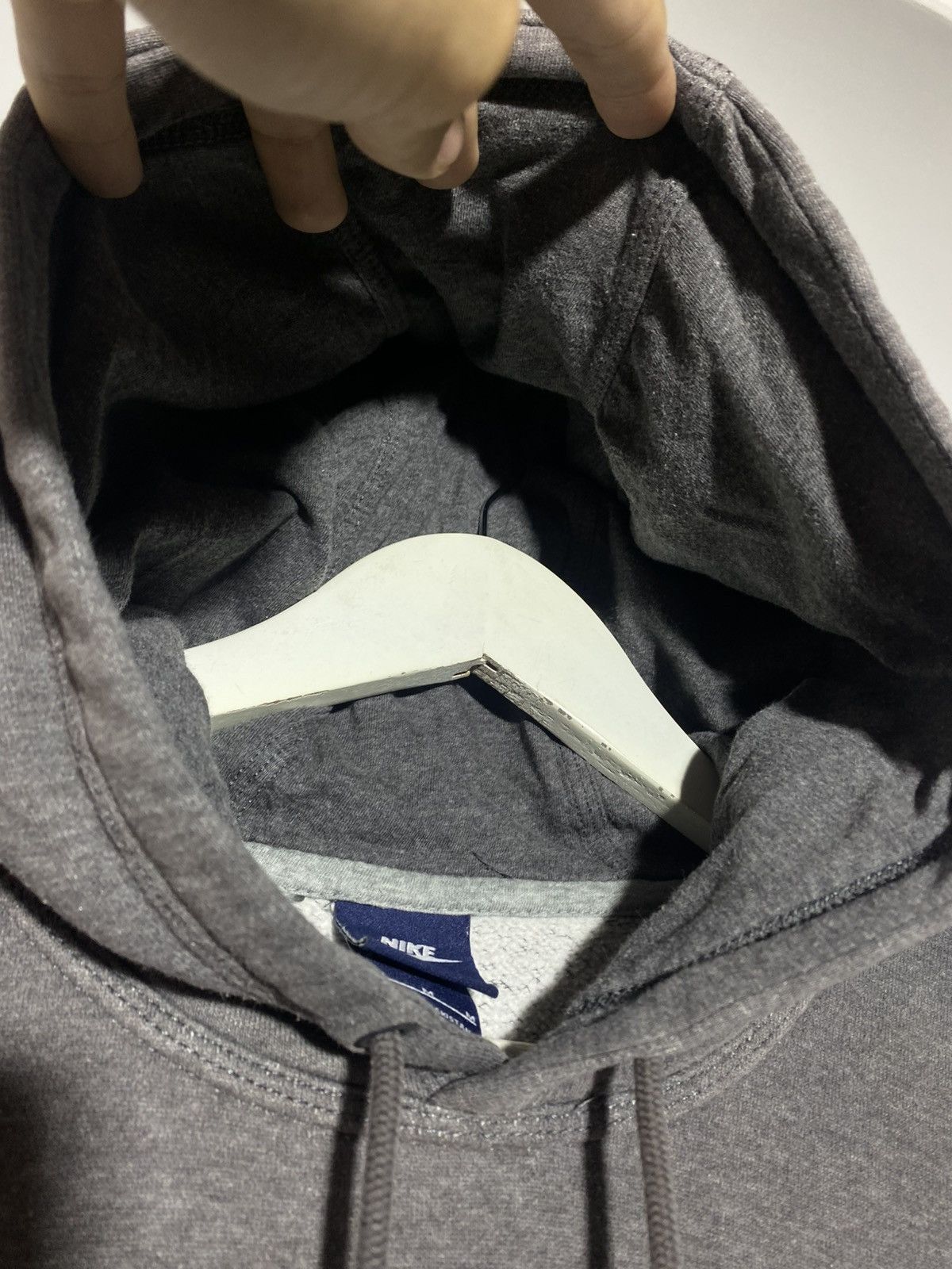Nike 🔥 NIKE 00s GREY SWOOSH LOGO ESSENTIALS STREETWEAR Size US M / EU 48-50 / 2 - 9 Thumbnail