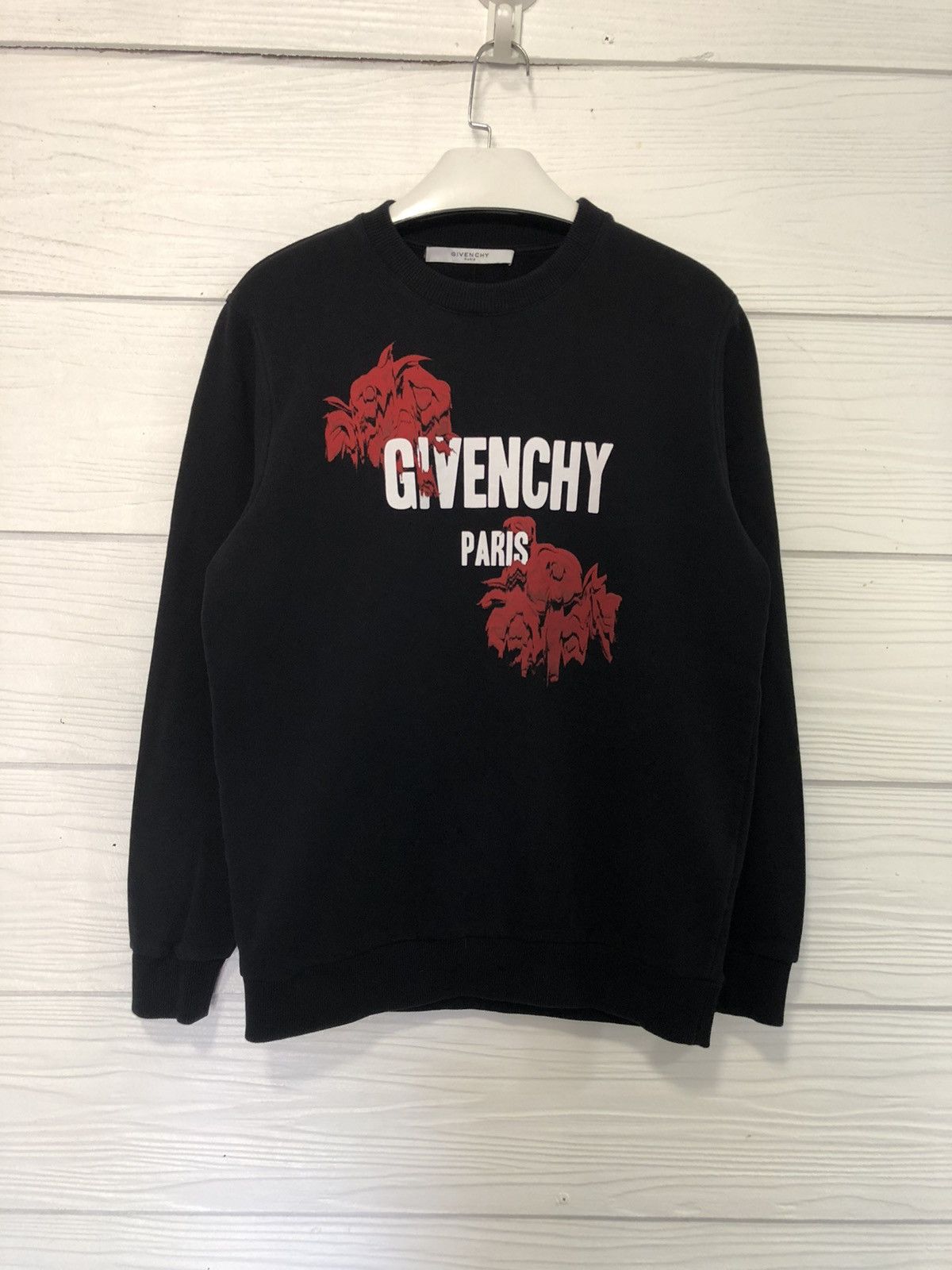 Givenchy black roses sweatshirt