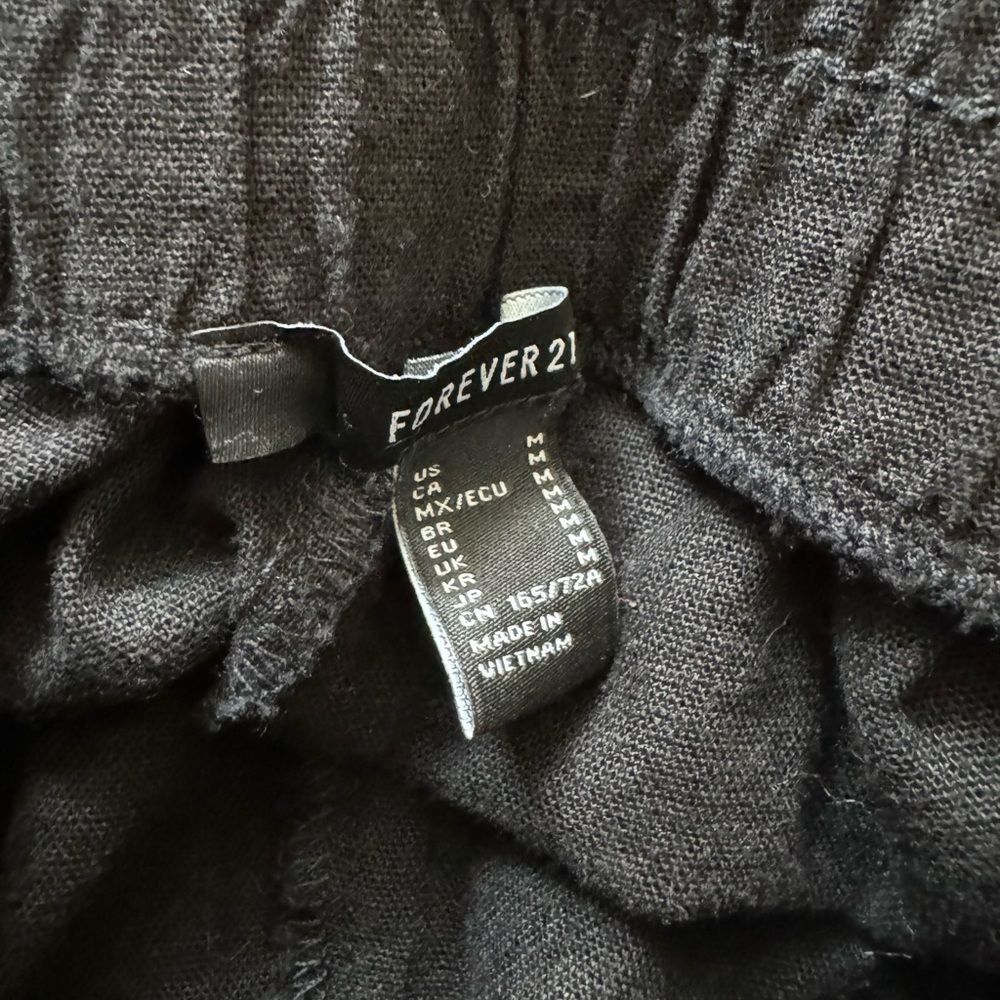 Forever 21 Forever 21 SZ M black high-waisted shorts Size 30" / US 8 / IT 44 - 3 Thumbnail