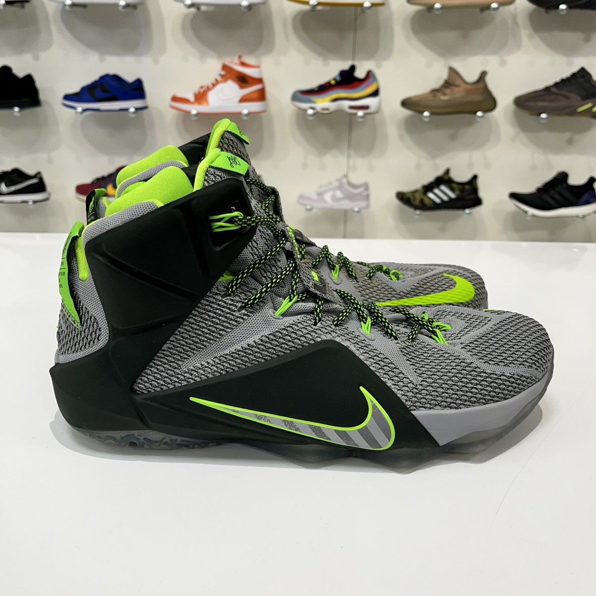 Nike Nike LeBron 12 Dunk Force Size US 12 / EU 45 - 7 Thumbnail
