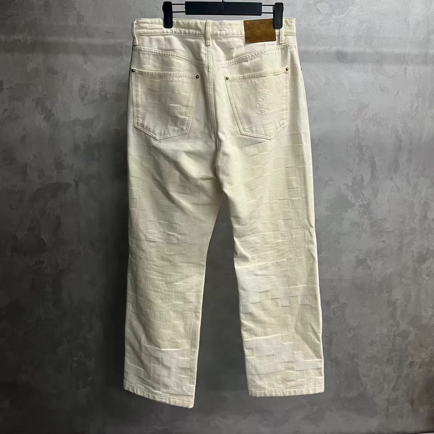 Louis Vuitton LOUIS VUITTON Beige Plaid Jacquard StraightJeans 32 Size US 32 / EU 48 - 2 Thumbnail