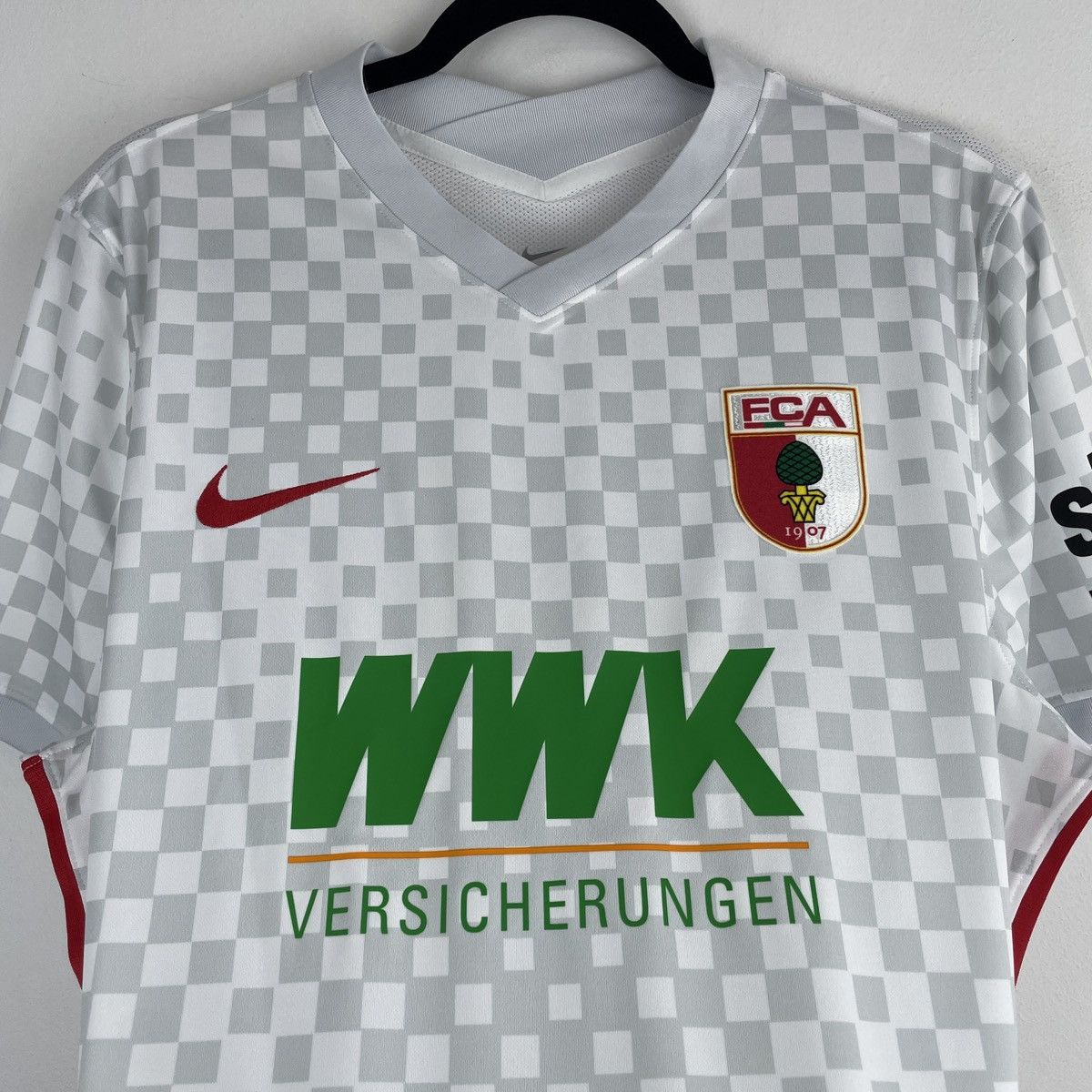 Nike FC Augsburg Away Nike Men’s Jersey Shirt 2021/2022 Size US XL / EU 56 / 4 - 2 Thumbnail