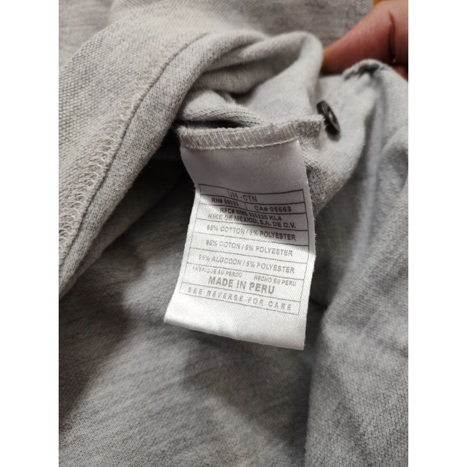 Nike VINTAGE Nike Polo Shirt Mens L Gray Short Sleeve Embroidered Swoosh 90s Sports Golf Polo Clothing Casual Activewear Shirt Mens Size US L / EU 52-54 / 3 - 6 Thumbnail