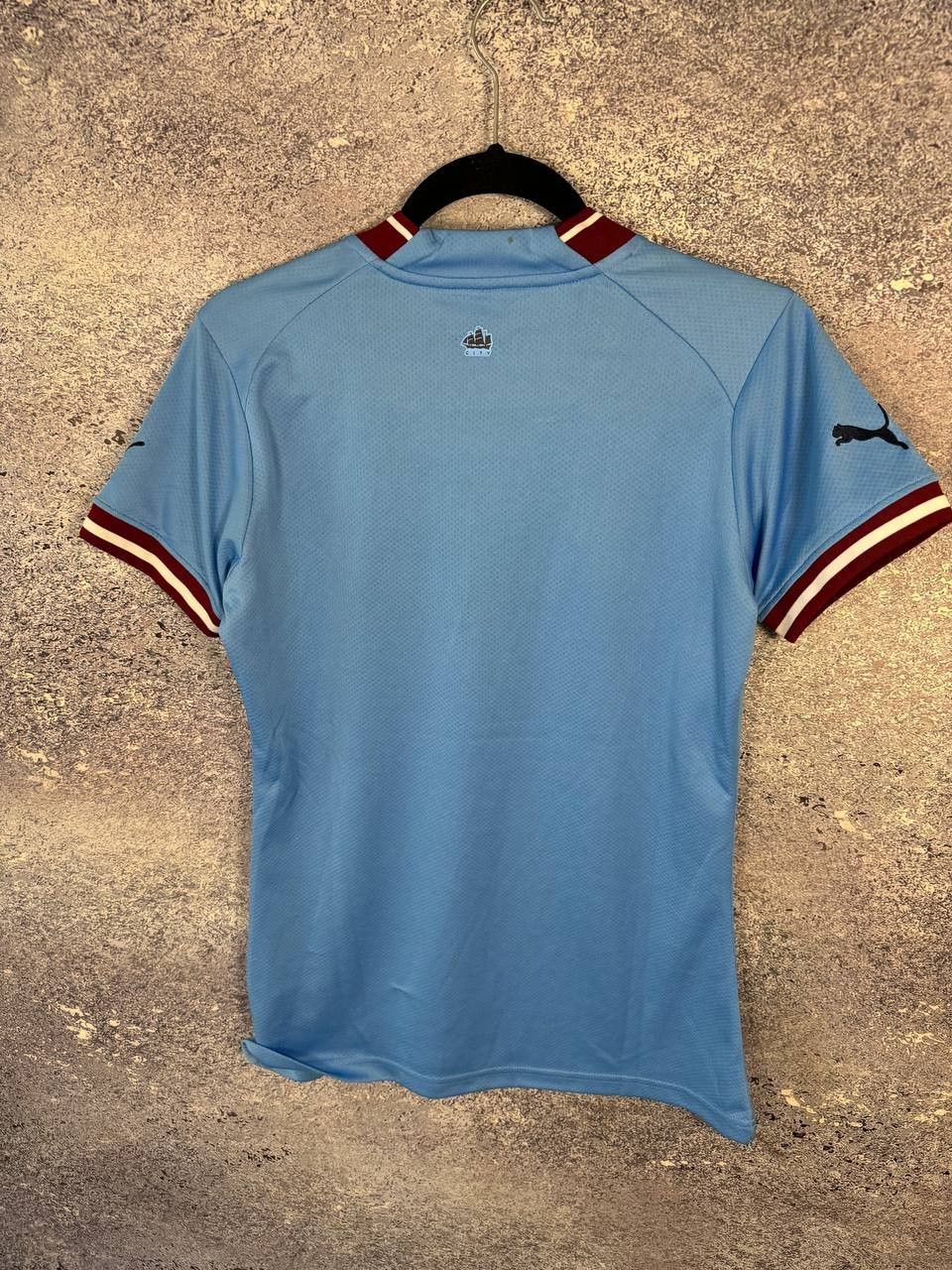 Puma Woman's Vintage Manchester City 2022/23 Puma Jersey Size US L / EU 52-54 / 3 - 10 Thumbnail