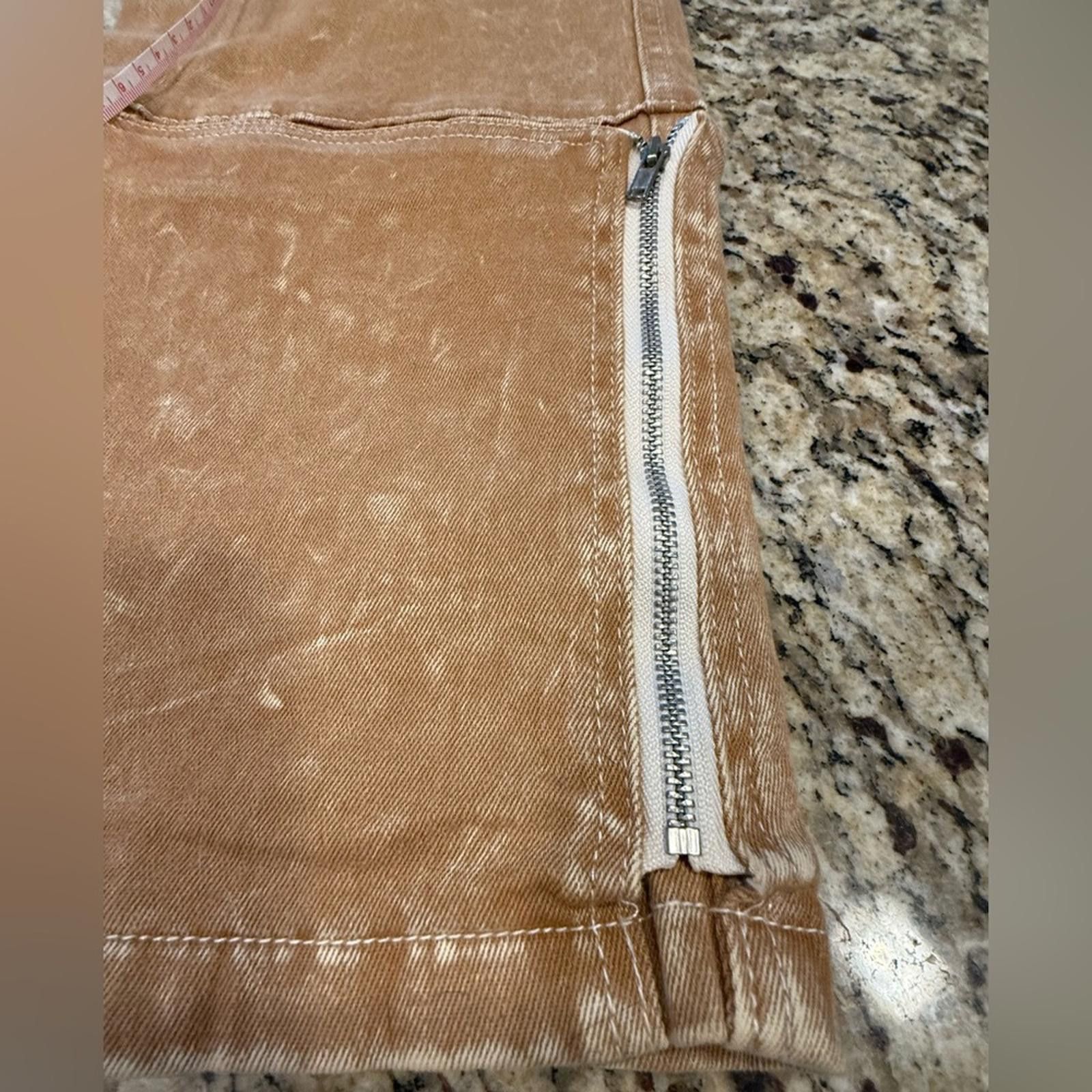 Fashion Nova Fashion Nova khaki tan cargo pants funky streetwear SZ 13 Size 30" / US 8 / IT 44 - 4 Thumbnail