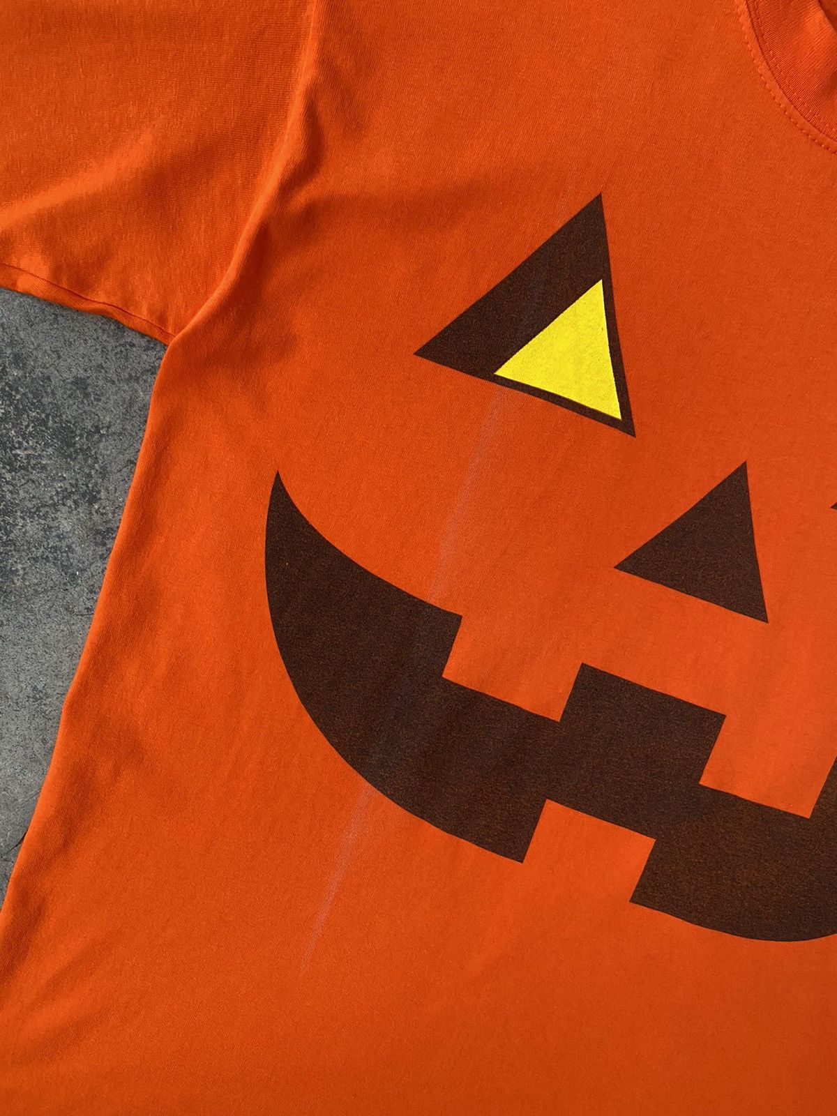 Vintage Rare🔥Vintage 90s Halloween Big Logo Tees Size US L / EU 52-54 / 3 - 4 Thumbnail