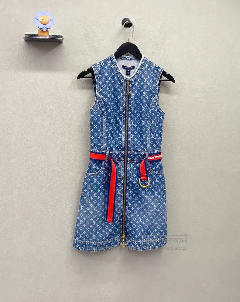 Louis Vuitton Louis Vuitton SS24 Denim Dress Size XXS / US 00 / IT 34 - 2 Thumbnail