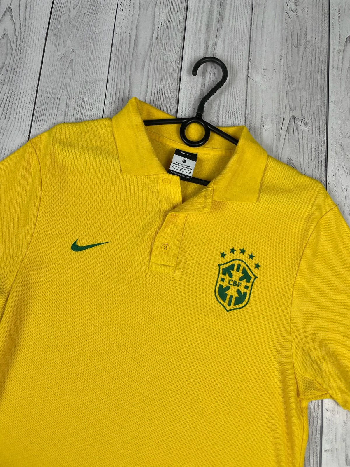Nike Vintage nike Brazil soccer polo yellow Brasil size M Size US M / EU 48-50 / 2 - 2 Thumbnail