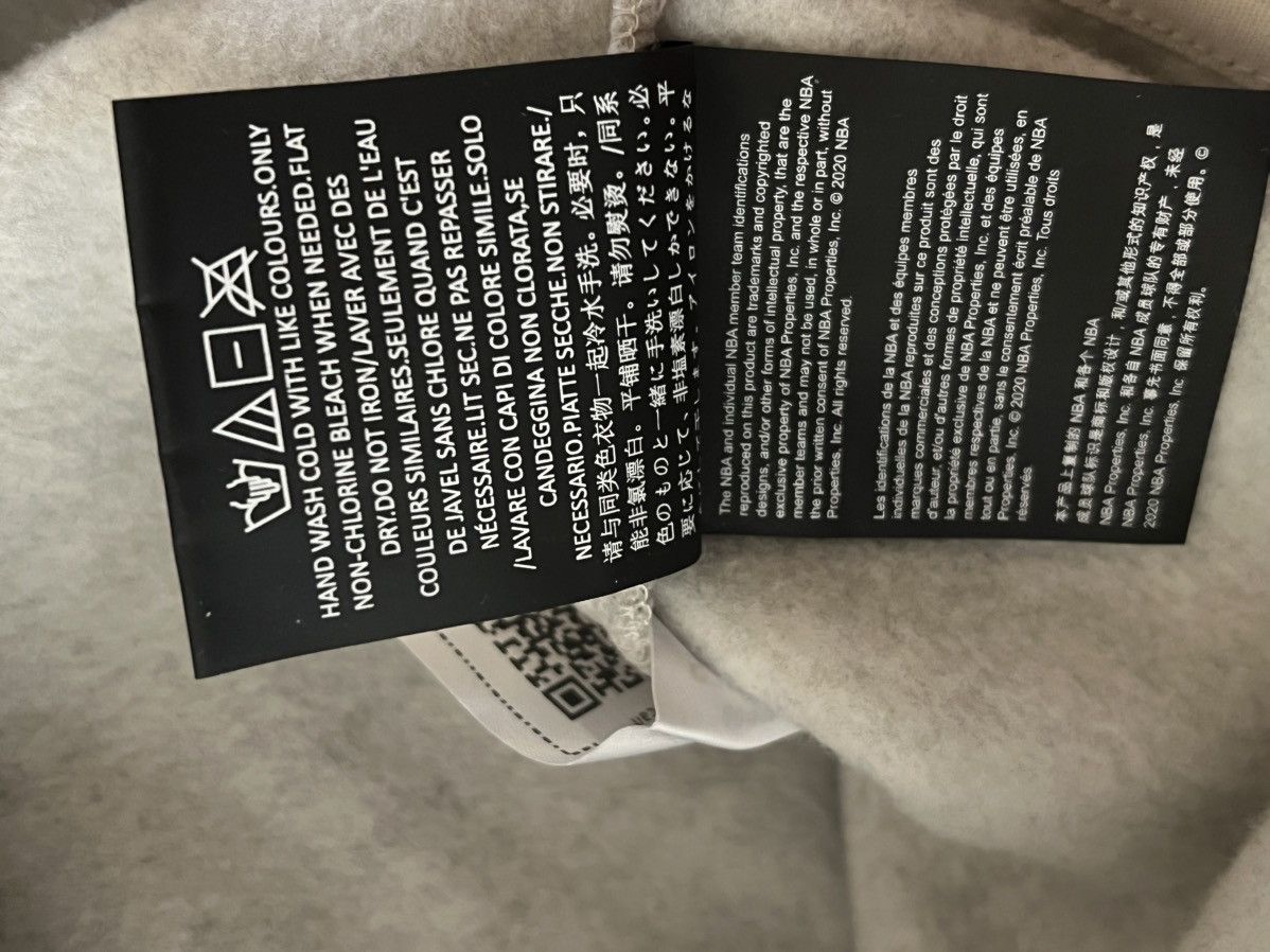 Essentials × NBA Fear of God Essentials NBA Hoodie Hawks light heather Size US L / EU 52-54 / 3 - 11 Thumbnail