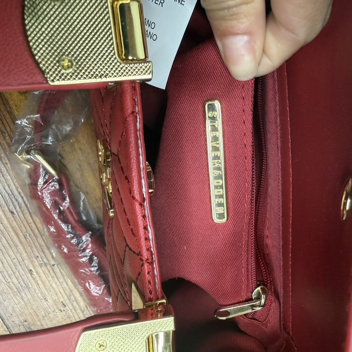 Steve Madden Steve Madden Red Quilted Top-Handle Satchel with Card Pocket Size ONE SIZE - 11 Thumbnail