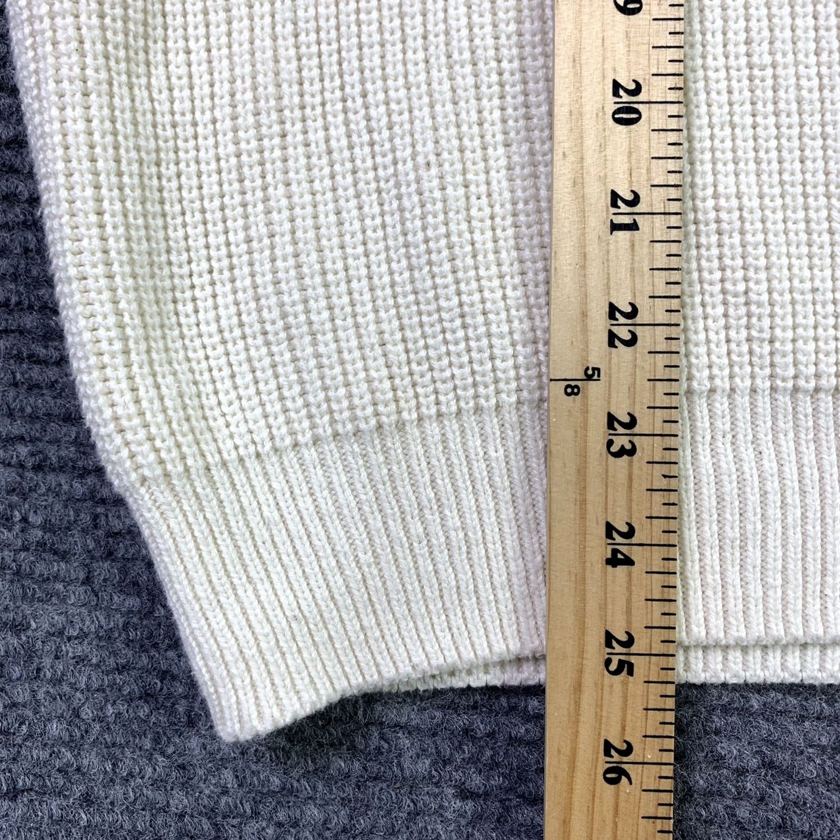 Vintage VINTAGE Isle of Cotton Sweater Shirt Knit Mock Neck Long Sleeve Adult Medium White Beige USA 90s Mens Pullover Knit 90s Casual Size US M / EU 48-50 / 2 - 5 Thumbnail