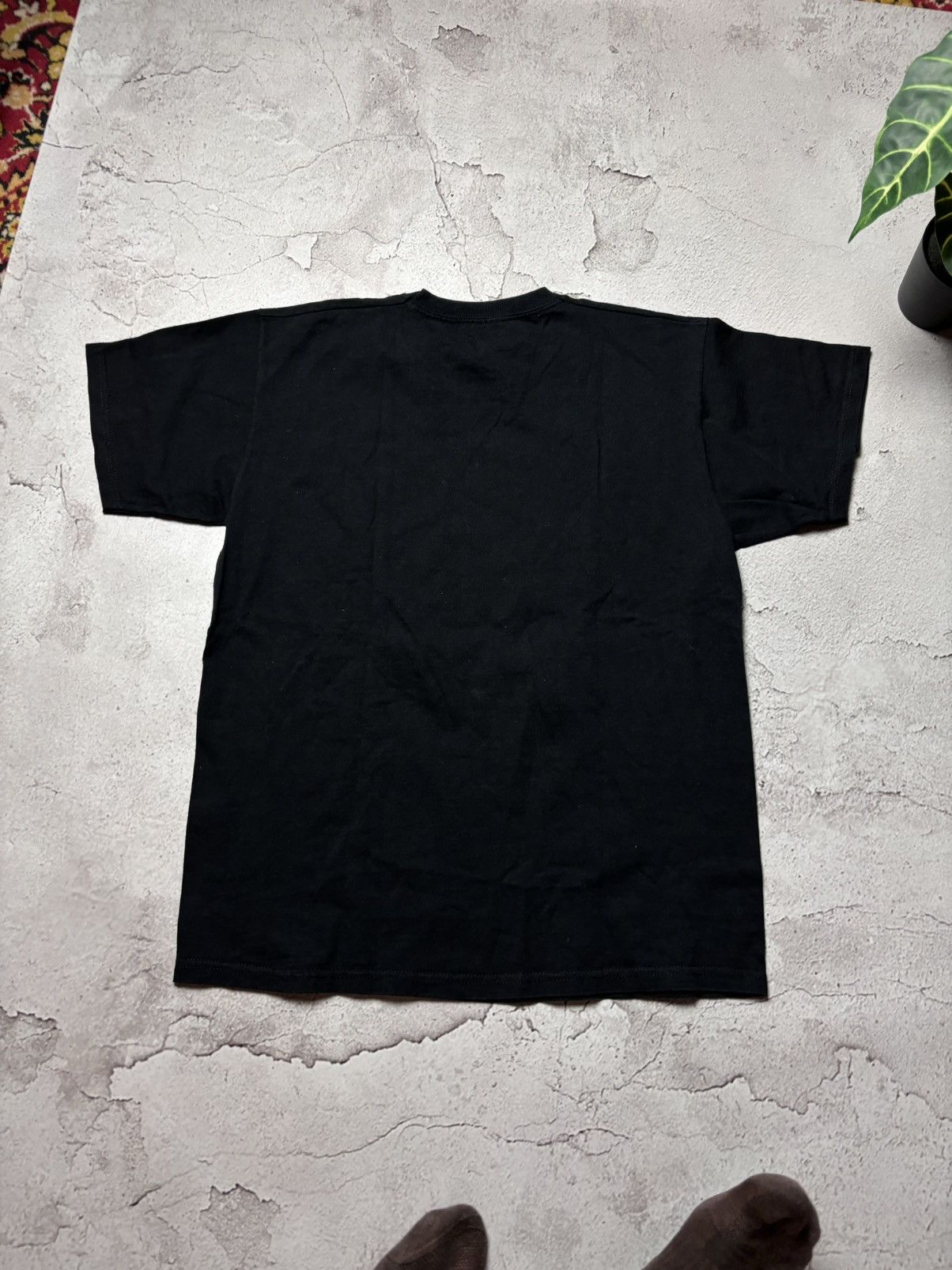 Fruit Of The Loom FOTL Vintage 2003 Queen Rare Big Logo Band Tee Size L Size US L / EU 52-54 / 3 - 6 Thumbnail