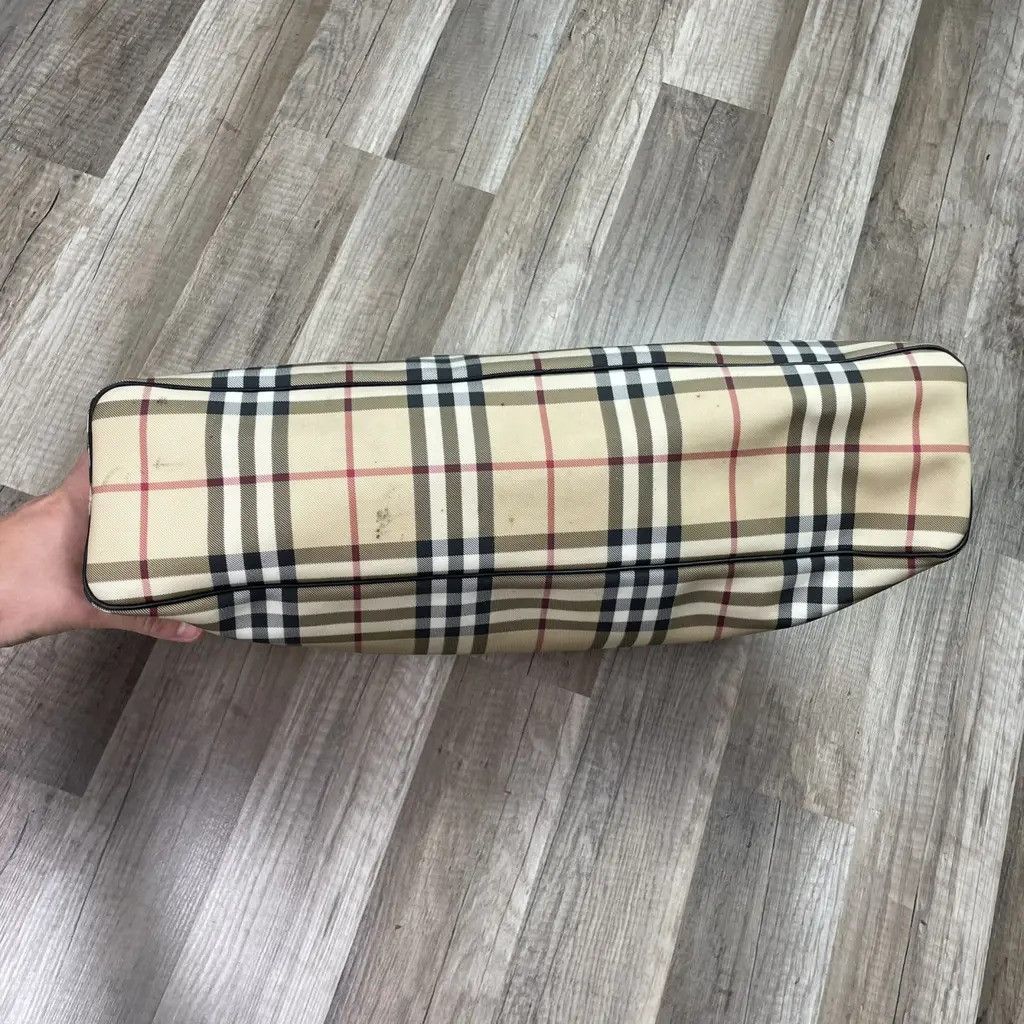 Burberry Burberry Full pattern Handbag Measurements: 45x23x10cm Size ONE SIZE - 7 Thumbnail