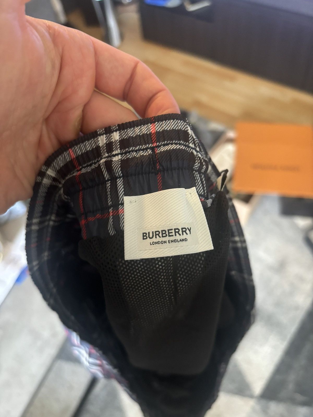Burberry Brand new Size US 40 / EU 56 - 3 Thumbnail
