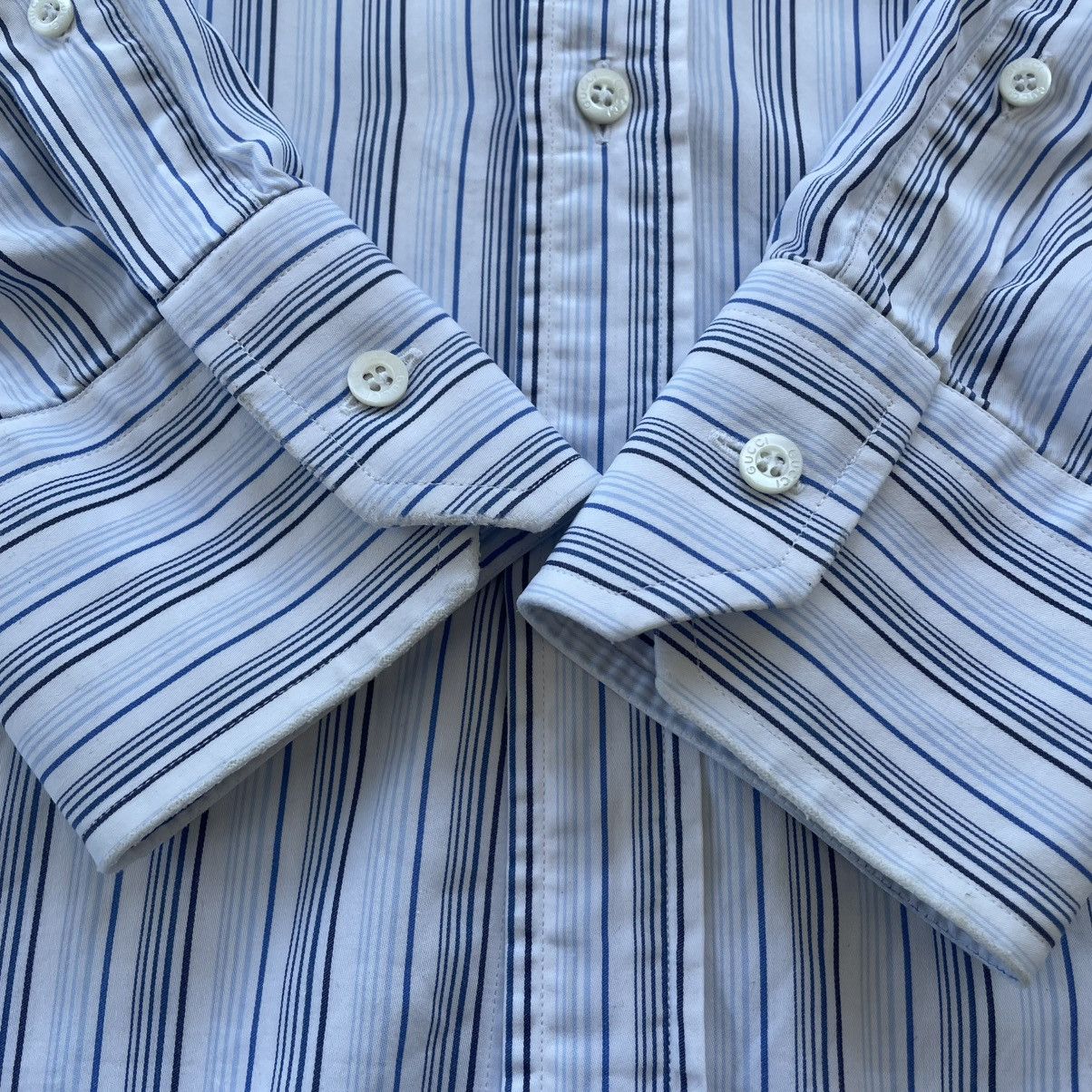 Designer × Gucci Vintage Gucci Men’s Shirt White With Blue Stripes Size L Size US L / EU 52-54 / 3 - 14 Thumbnail