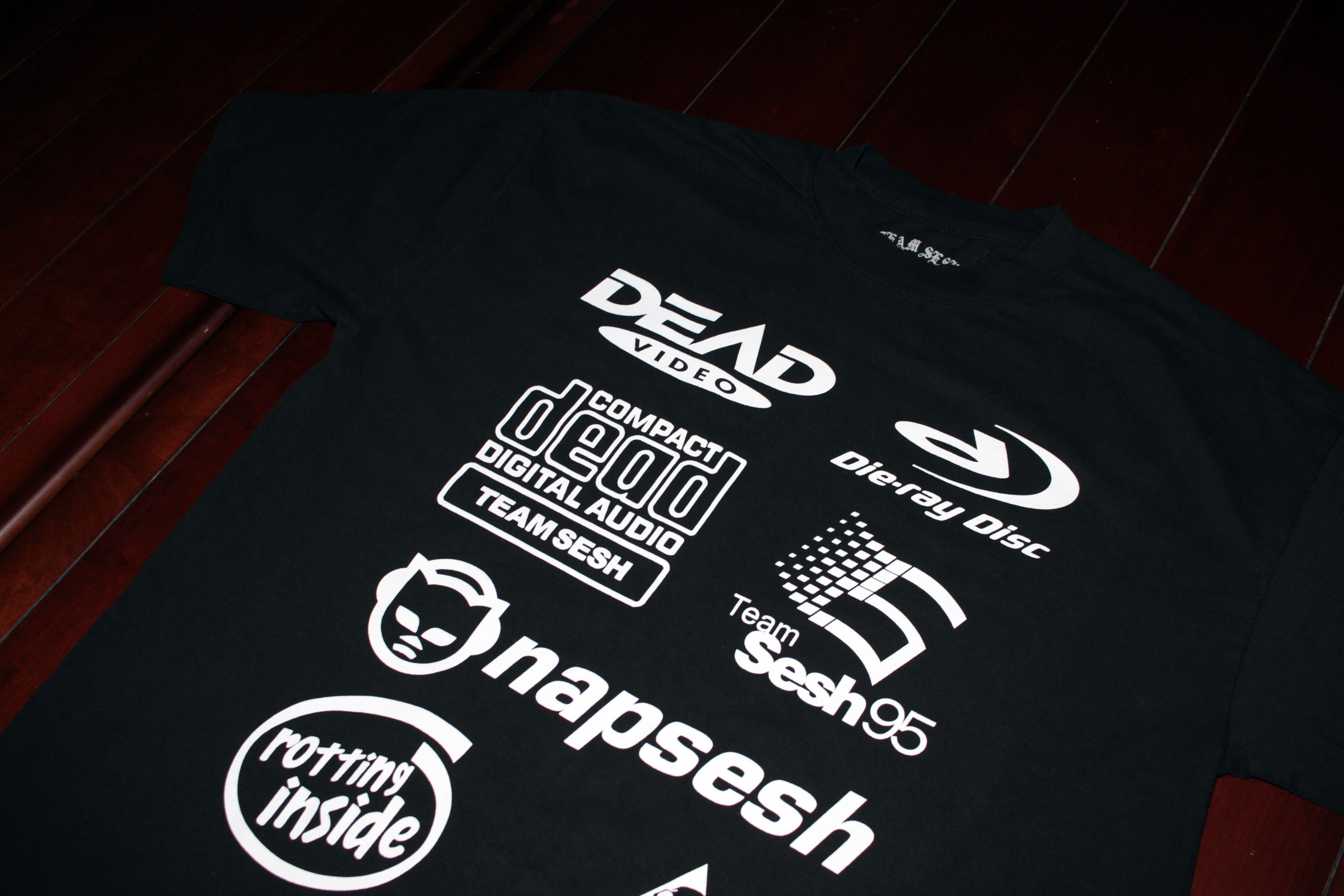 Bones × TeamSESH TeamSESH "DeadInternet" T-Shirt Size US L / EU 52-54 / 3 - 4 Thumbnail