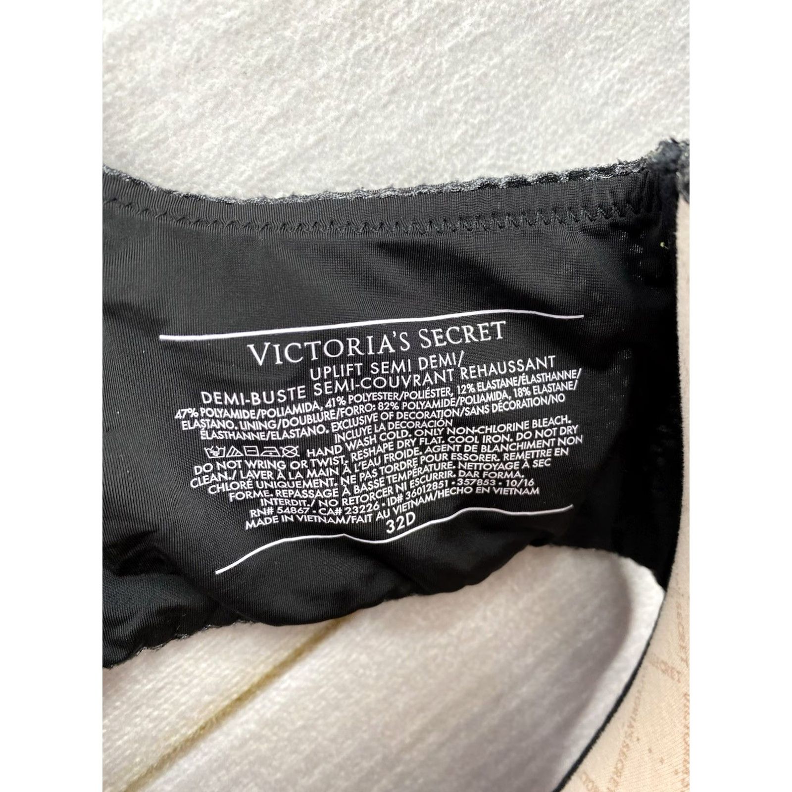 Victoria's Secret Victoria Secret Bra 32D Uplift Semi Demi Underwired Padded Black Size ONE SIZE - 5 Thumbnail