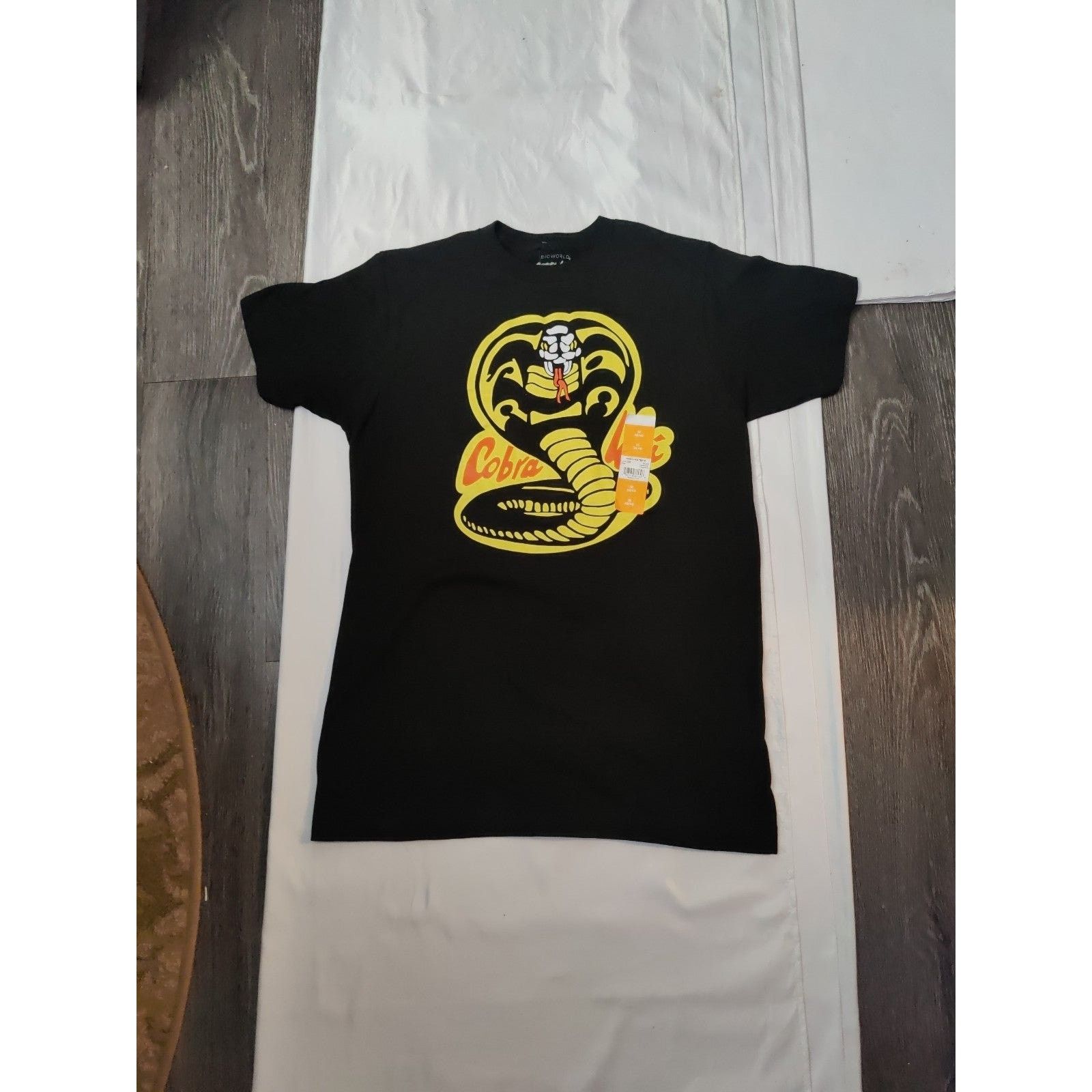 Other Cobra Kai Black/Yellow Tee T-Shirt M 38/40 2021 NEW Size US M / EU 48-50 / 2 - 3 Thumbnail