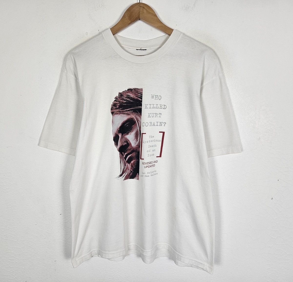 Vintage Vintage Who Killed Kurt Cobain Nirvana biography film shirt Size US L / EU 52-54 / 3 - 3 Thumbnail