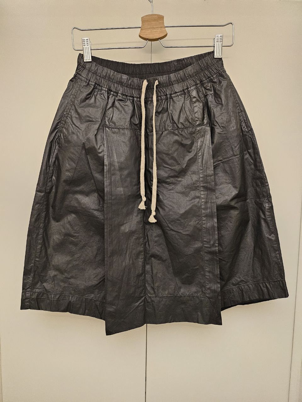Rick Owens Drkshdw Waxed Savage Flap Pods Shorts Size US 28 / EU 44 - 1 Thumbnail