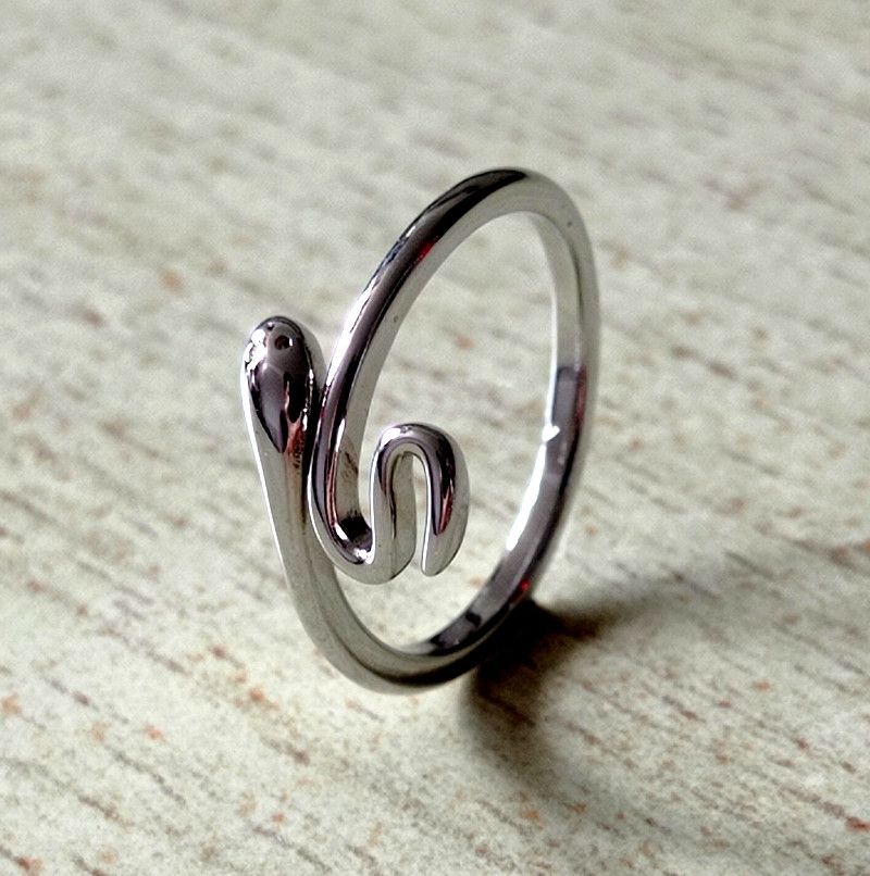 Designer × Vintage Punk Snake Tiny Silver Shine Ring Unique Size ONE SIZE - 2 Thumbnail