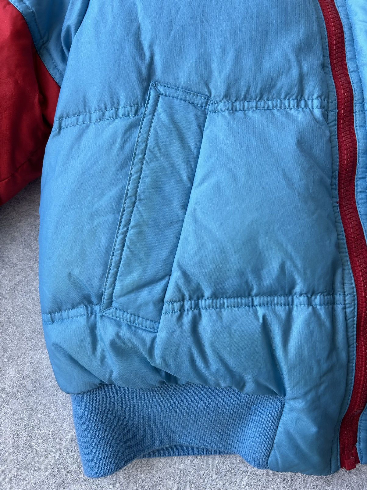 Dolce & Gabbana Vintage Dolce Gabbana Cropped Ski Down Puffer Jacket Size M / US 6-8 / IT 42-44 - 14 Thumbnail