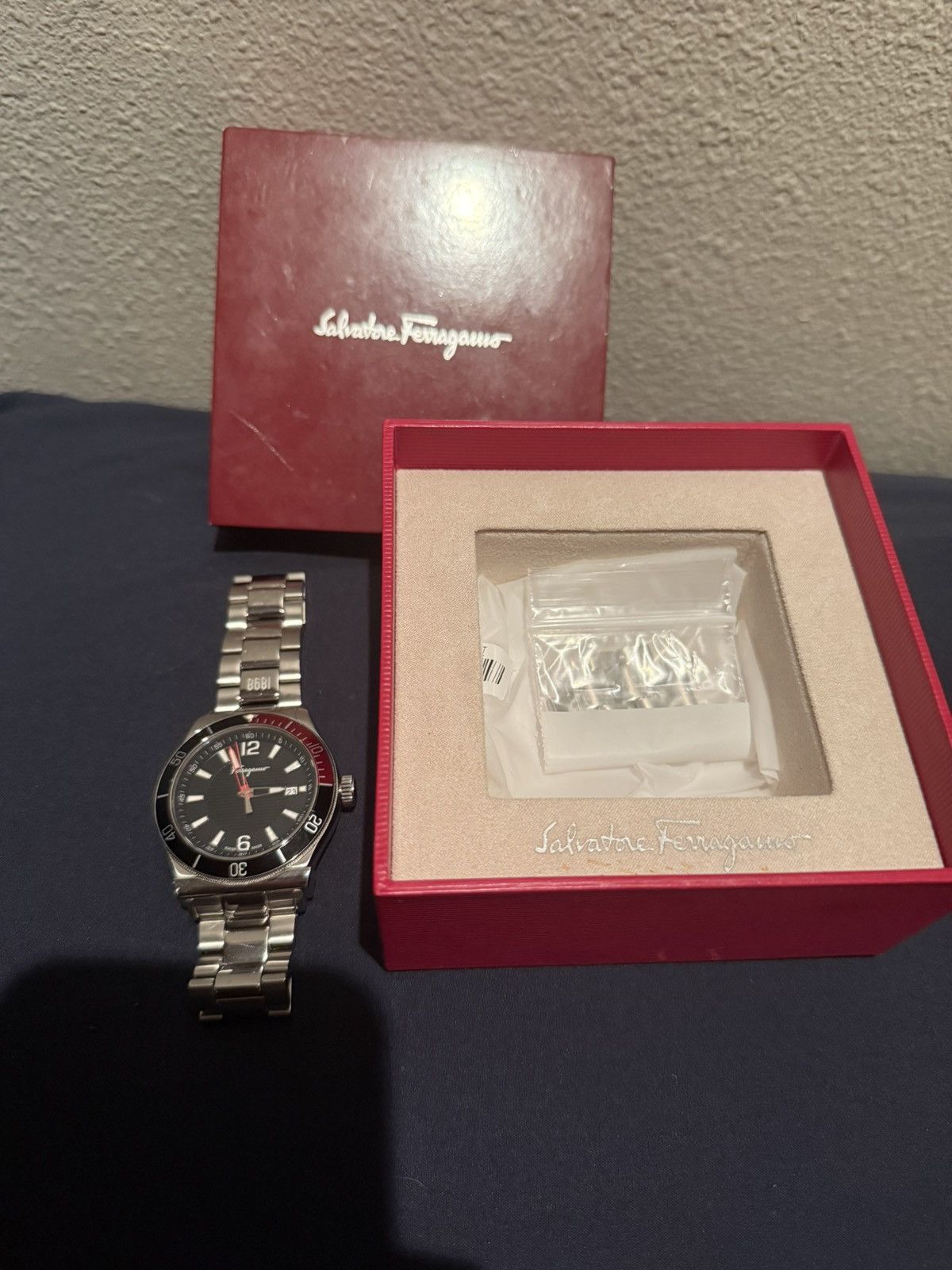 Salvatore Ferragamo Salvatore Ferragamo Stainless Steel Black/Red Watch Size ONE SIZE - 8 Thumbnail