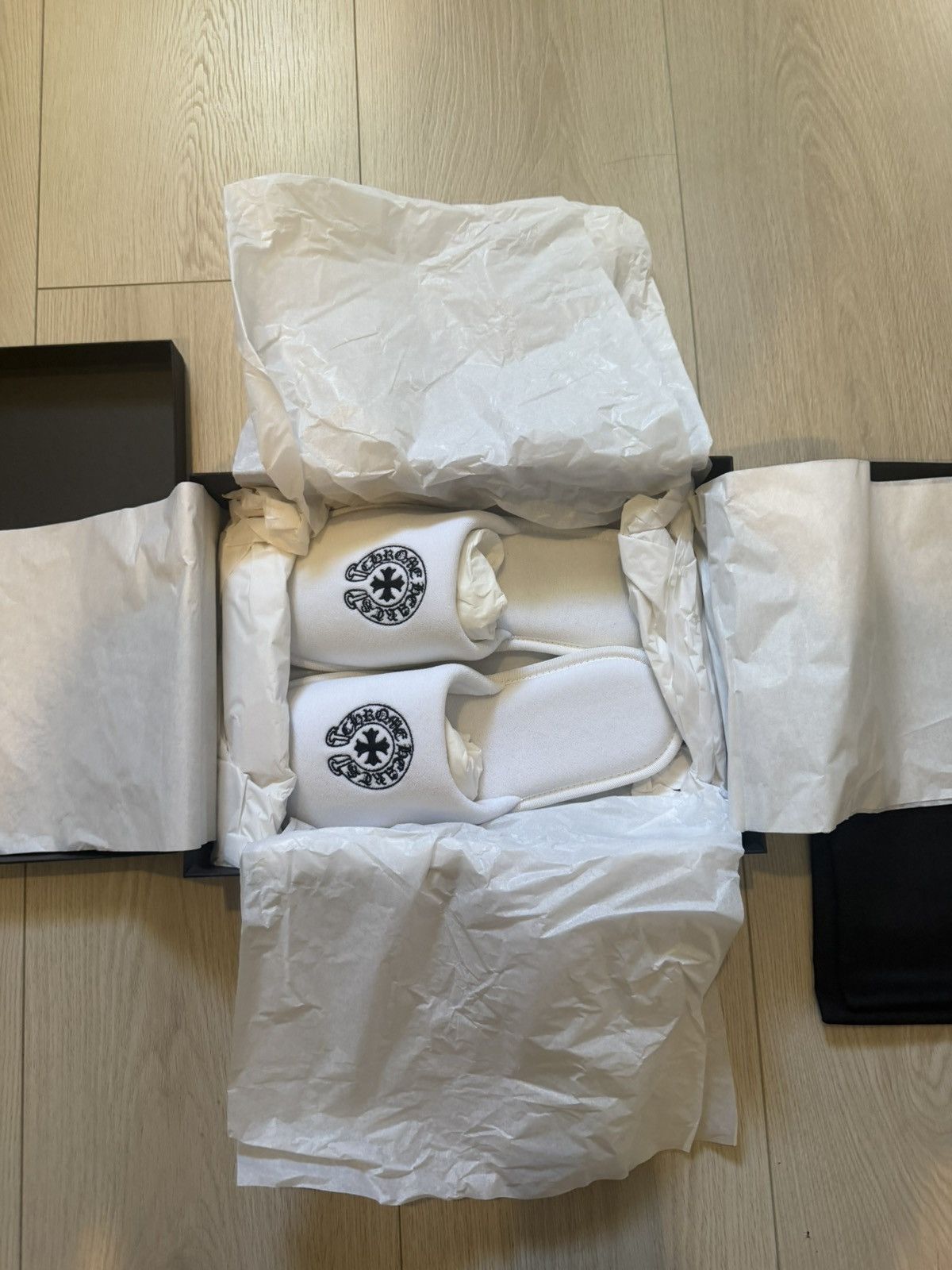 Chrome Hearts Chrome Hearts White Hotel Slippers Size US 10 / EU 43 - 3 Thumbnail