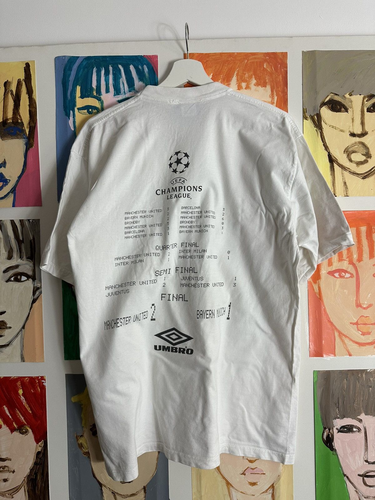 Umbro Vintage 90s Umbro Manchester Bayern Champions League tshirt Size US L / EU 52-54 / 3 - 4 Thumbnail