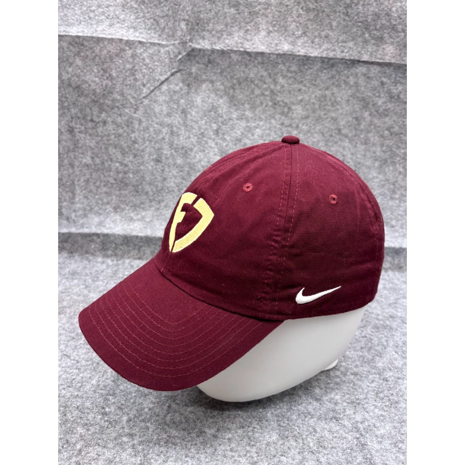 Nike Nike Heritage86 Hat Cap Strap Back Adult One Size Burgandy Red Cotton Twill Baseball Cap Mens Vintage? No. Size ONE SIZE - 4 Thumbnail