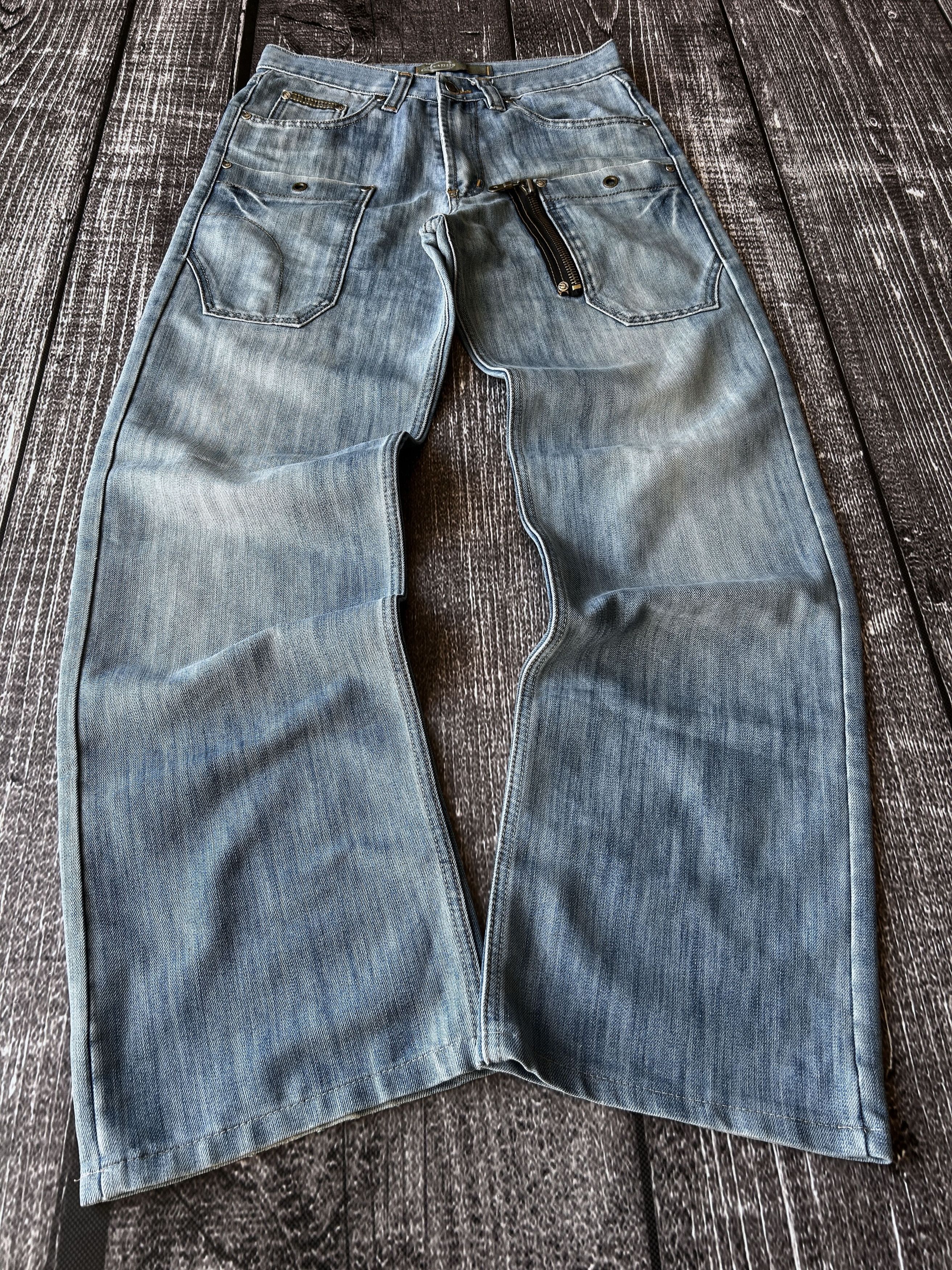 Vintage Light Wash Wide Leg Zip Pocket Baggy Denim Jeans Y2K Style Size US 30 / EU 46 - 1 Thumbnail