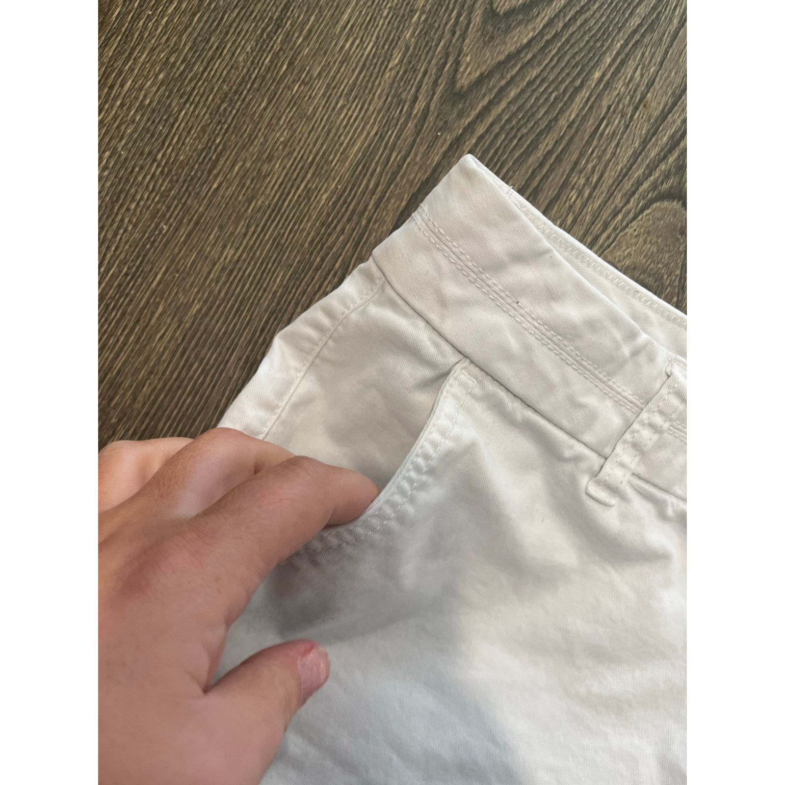 American Eagle Outfitters American Eagle Chino Midi Shorts Mid-Rise White Size 10 Size 32" / US 10 / IT 46 - 3 Thumbnail