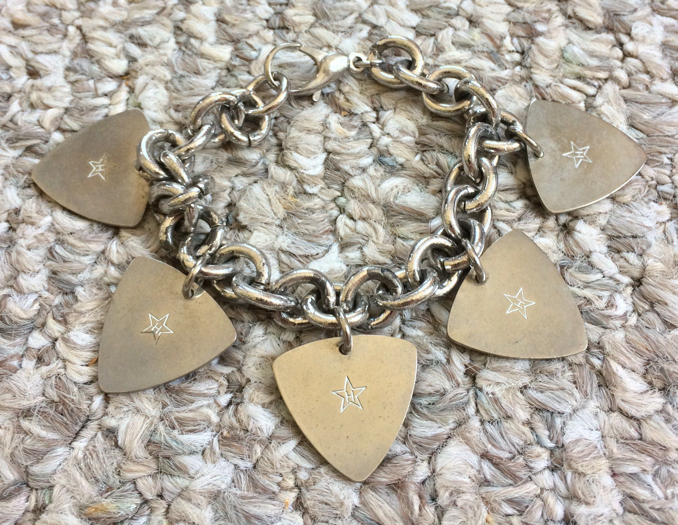 Hysteric Glamour Hysteric Glamour Guitar Pick Charm Bracelet Size ONE SIZE - 2 Thumbnail