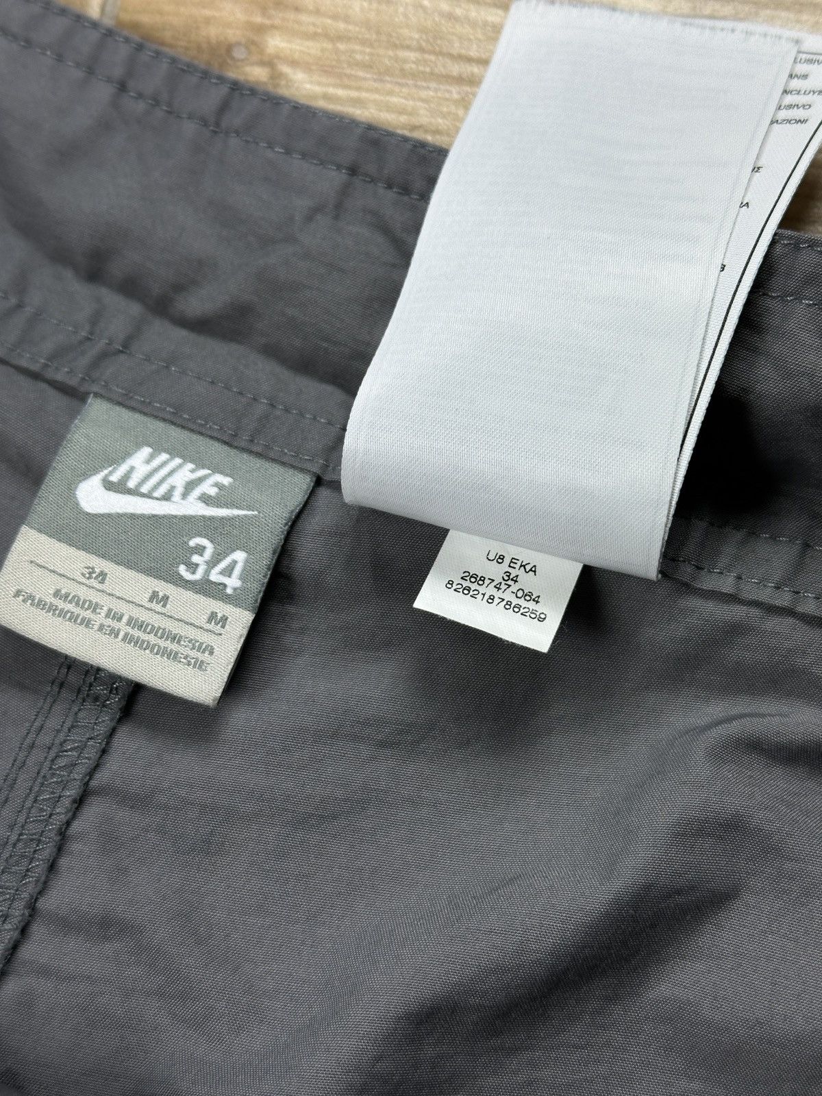 Nike × Vintage Vintage Y2K Nike Nylon Printed Shorts Size US 34 / EU 50 - 10 Thumbnail