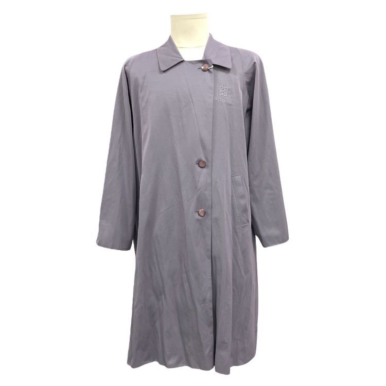 Givenchy Givenchy Logo Light Coat Size M / US 6-8 / IT 42-44 - 1 Thumbnail