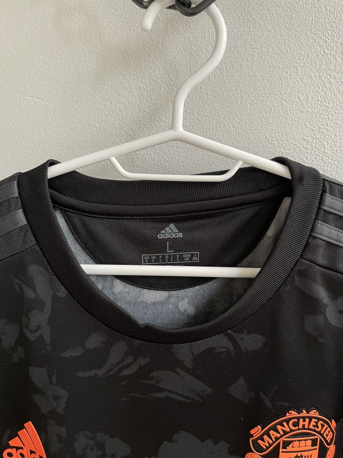 Adidas Manchester United 2019 2020 Football Soccer Jersey Shirt Size US L / EU 52-54 / 3 - 13 Thumbnail