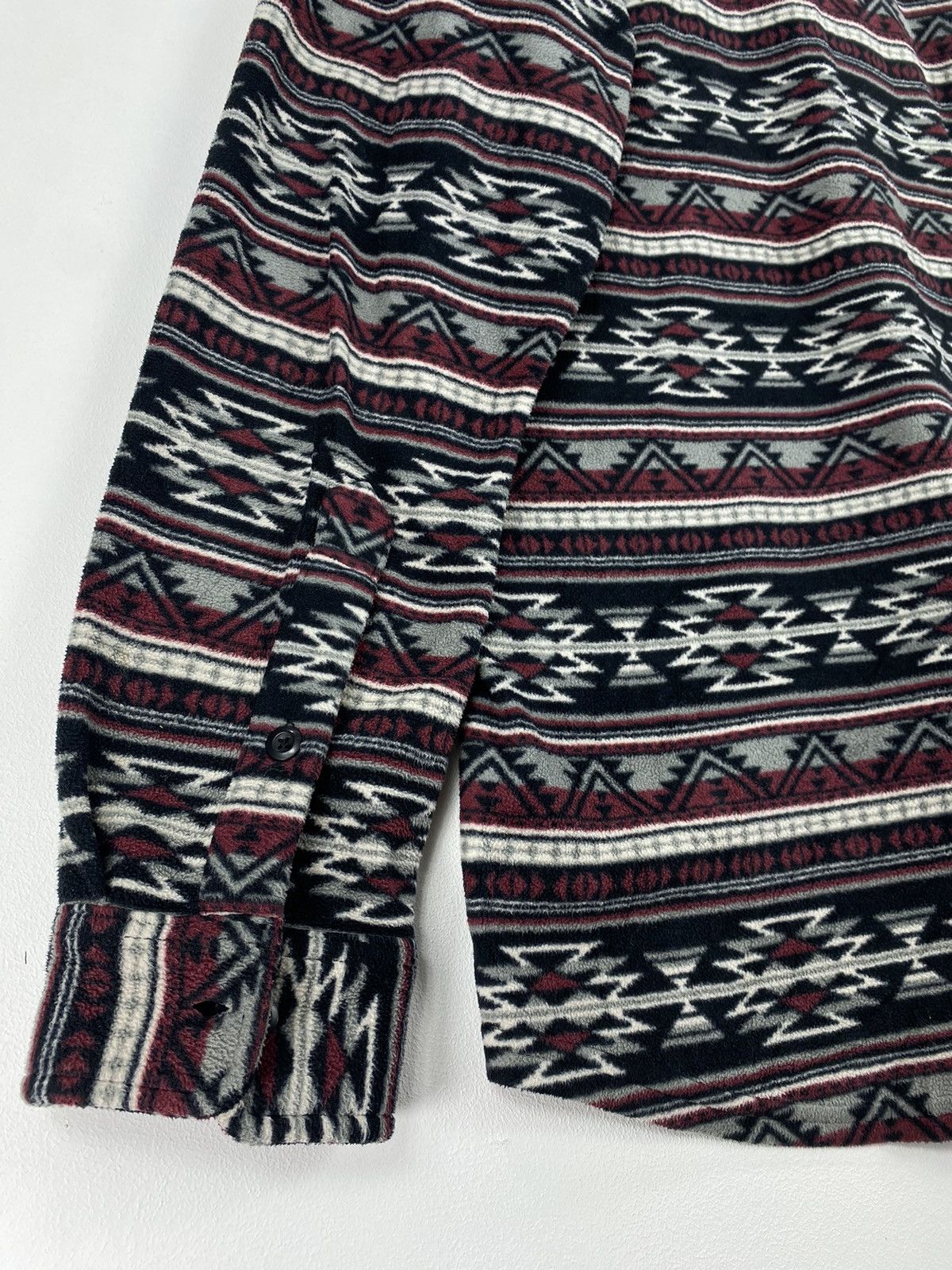 Flannel Uniqlo Flannel Navajo Unique Pattern Button Up Size US M / EU 48-50 / 2 - 6 Thumbnail