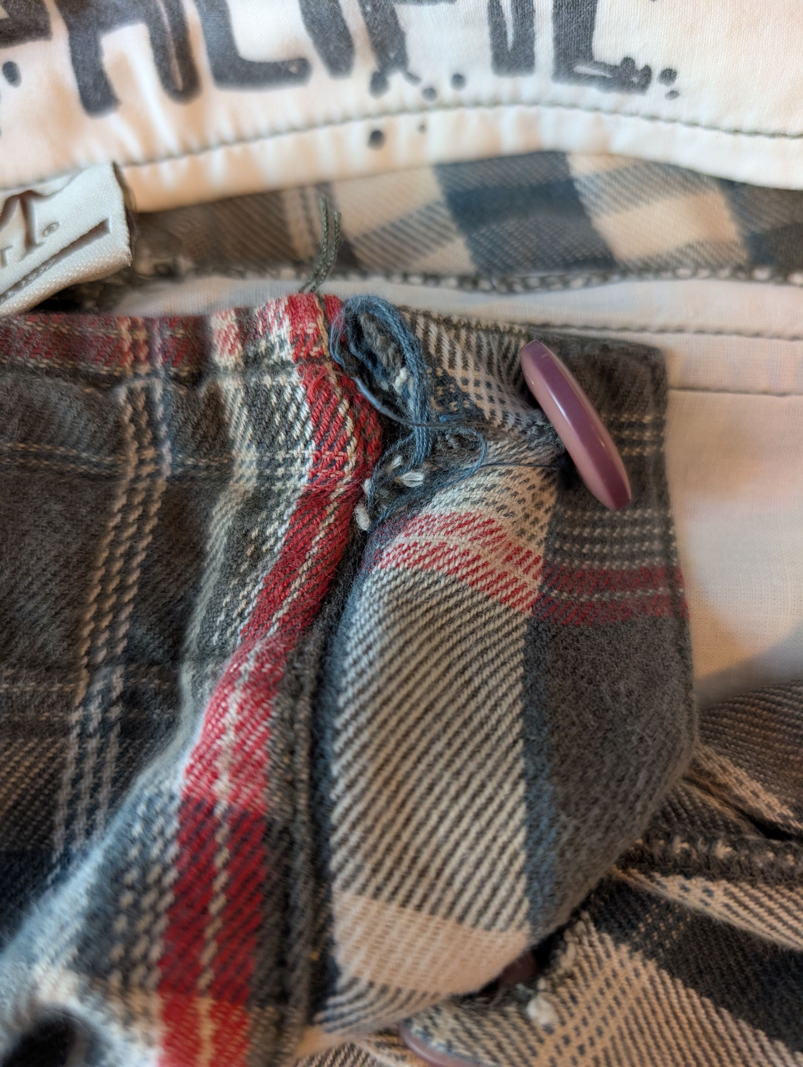 Ocean Pacific Ocean Pacific OP flannel cargo plaid cargo shorts Size US 31 - 10 Thumbnail