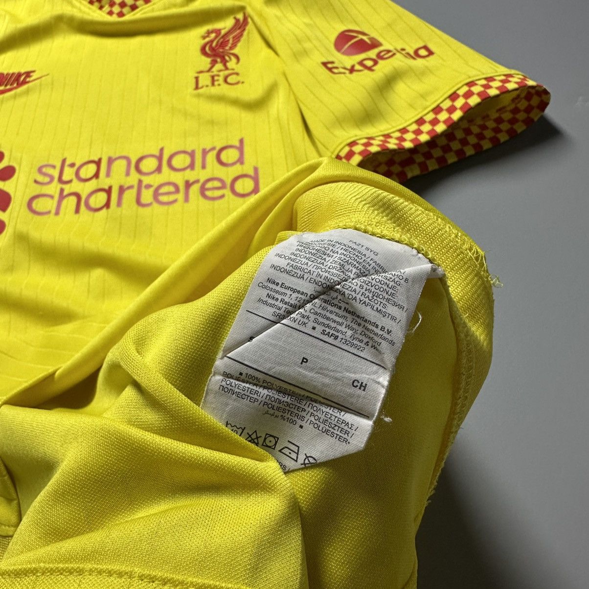 Vintage LIVERPOOL NIKE 2021/2022 SOCCER THIRD JERSEY #20 DIOGO JOTA Size US S / EU 44-46 / 1 - 11 Thumbnail