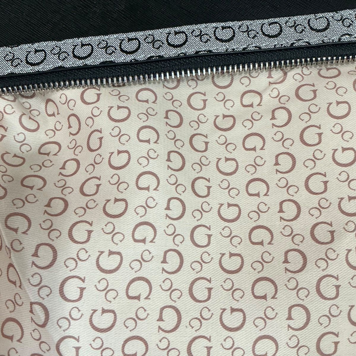 Guess Y2K Vintage Guess Large Black Gray Wristlet Pouch Size ONE SIZE - 5 Thumbnail