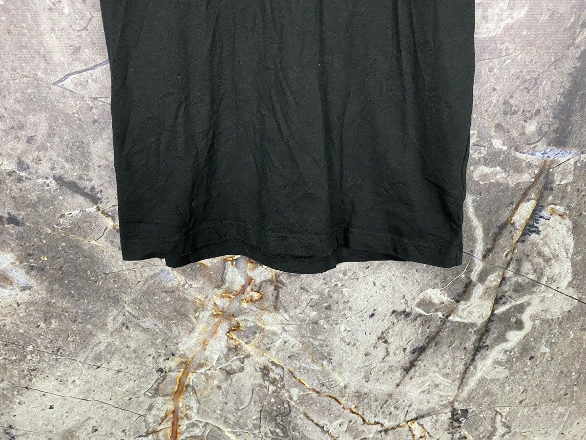 Japanese Brand × Uniqlo Men’s UniQlo x Ut Archive T-Shirt Streetwear Size Medium Size US M / EU 48-50 / 2 - 3 Thumbnail