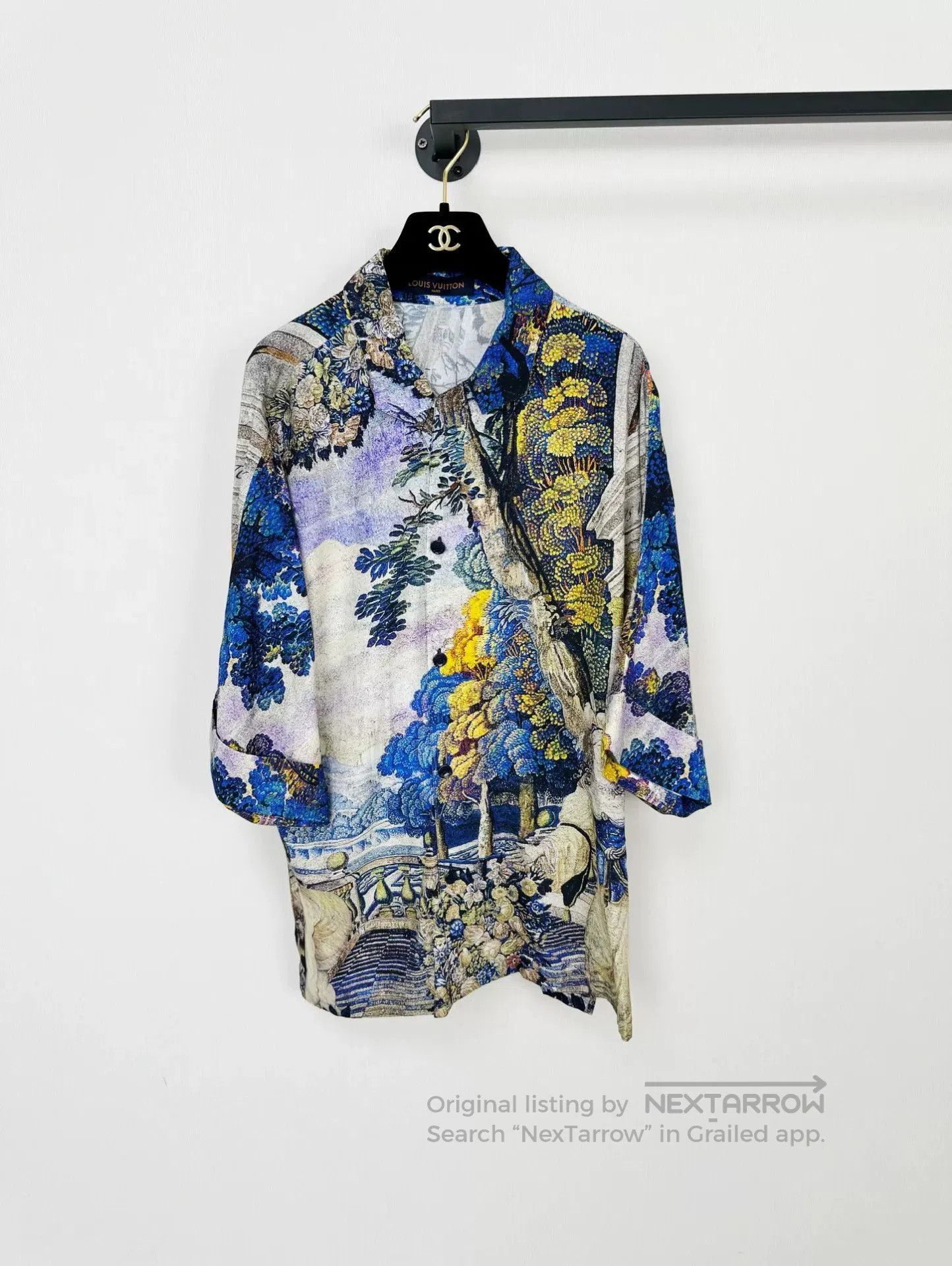 Louis Vuitton Louis Vuitton Small size printed shirt. Size US S / EU 44-46 / 1 - 1 Thumbnail