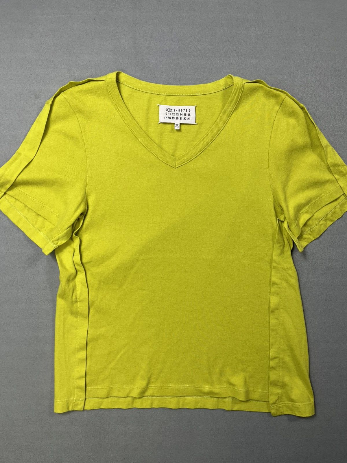 Maison Margiela Maison Margiela Line 1 FW2015 Layered Seam V-Neck T-Shirt a Size S / US 4 / IT 40 - 2 Thumbnail